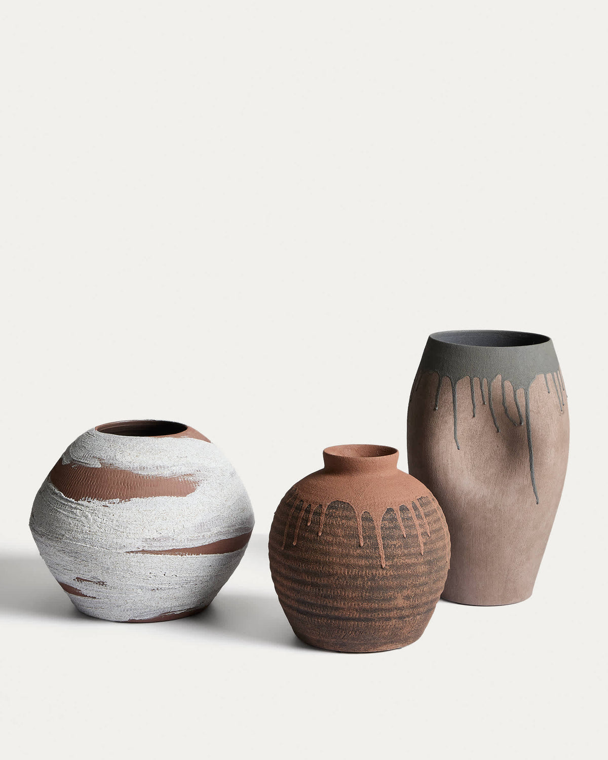 Wazon EMIRO ciemnobrązowy ceramiczny – ujęcie 5