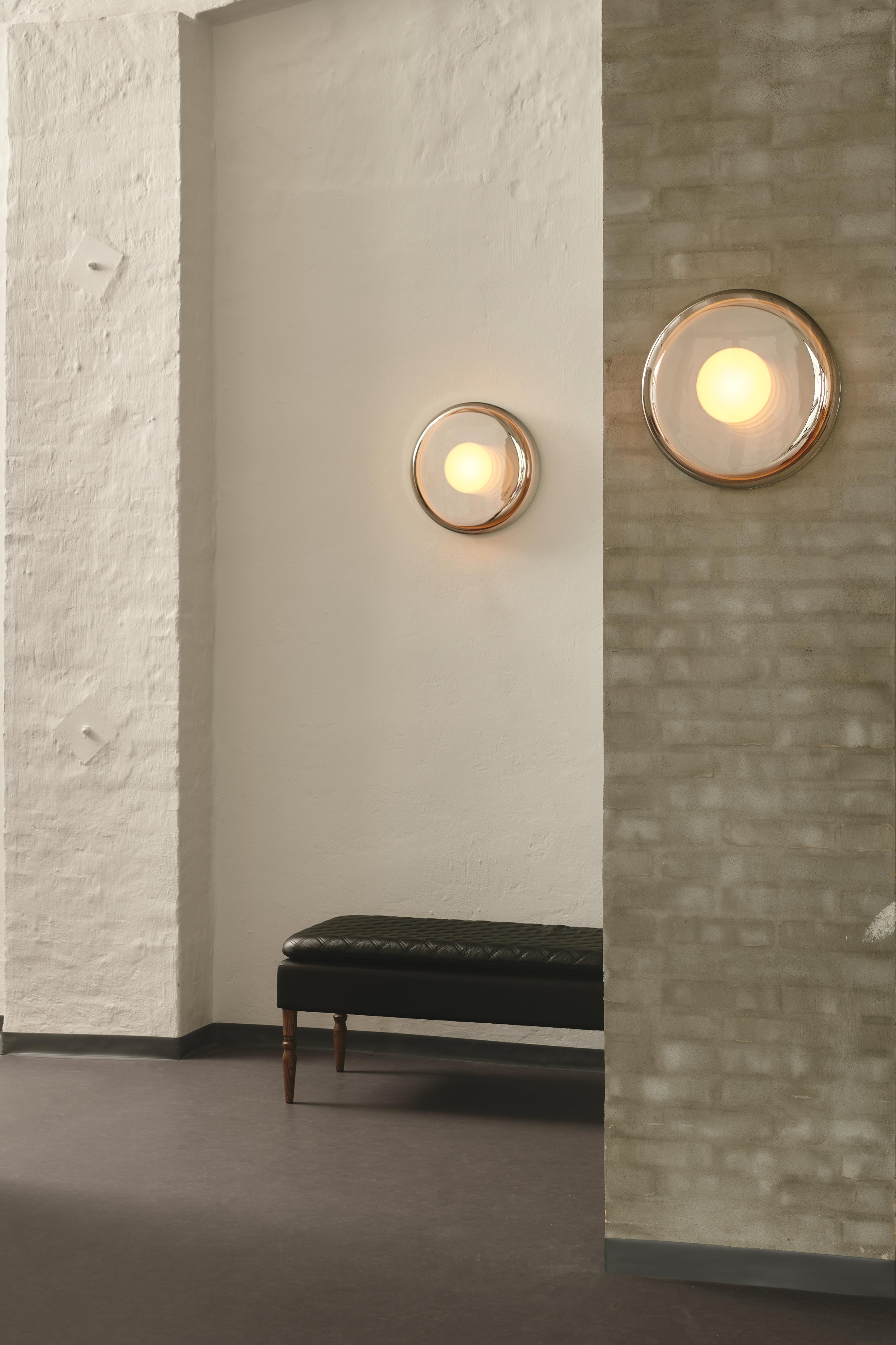 ENDLESS wall lamp coated glass