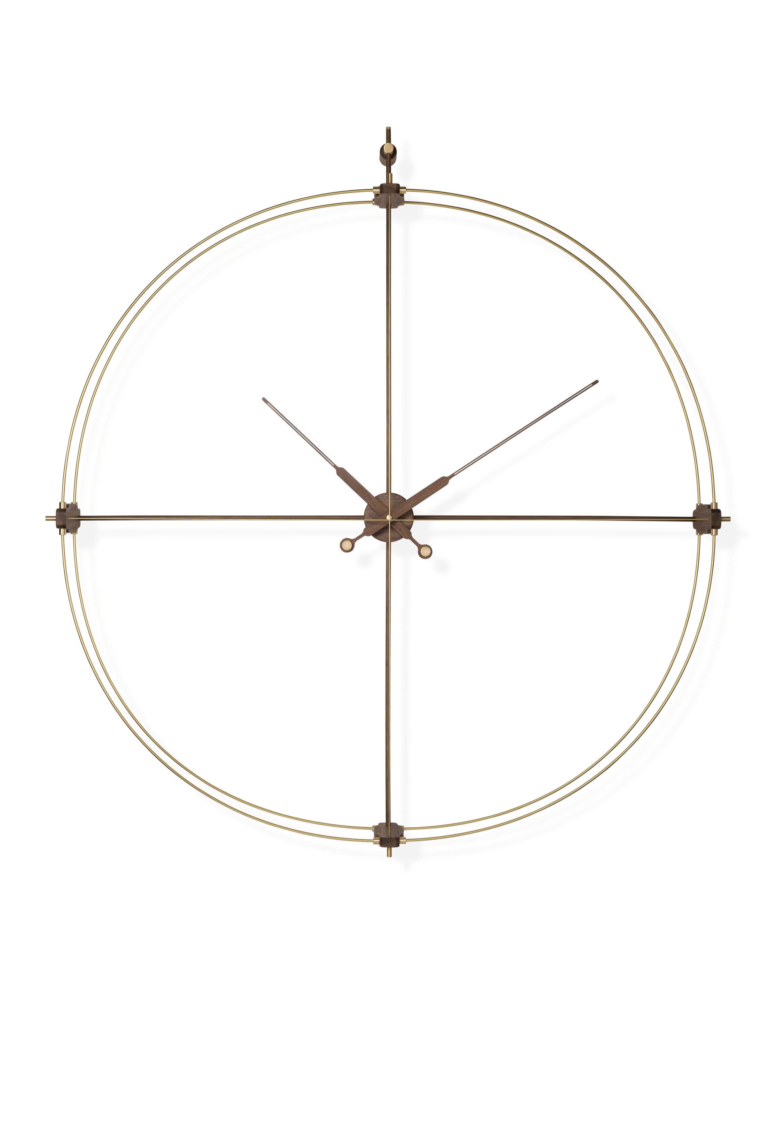 Wanduhr DELMORI PREMIUM aus Nussbaum mit Messing