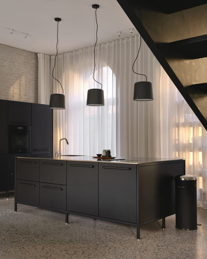 Pendelleuchte 526 schwarzes Metall