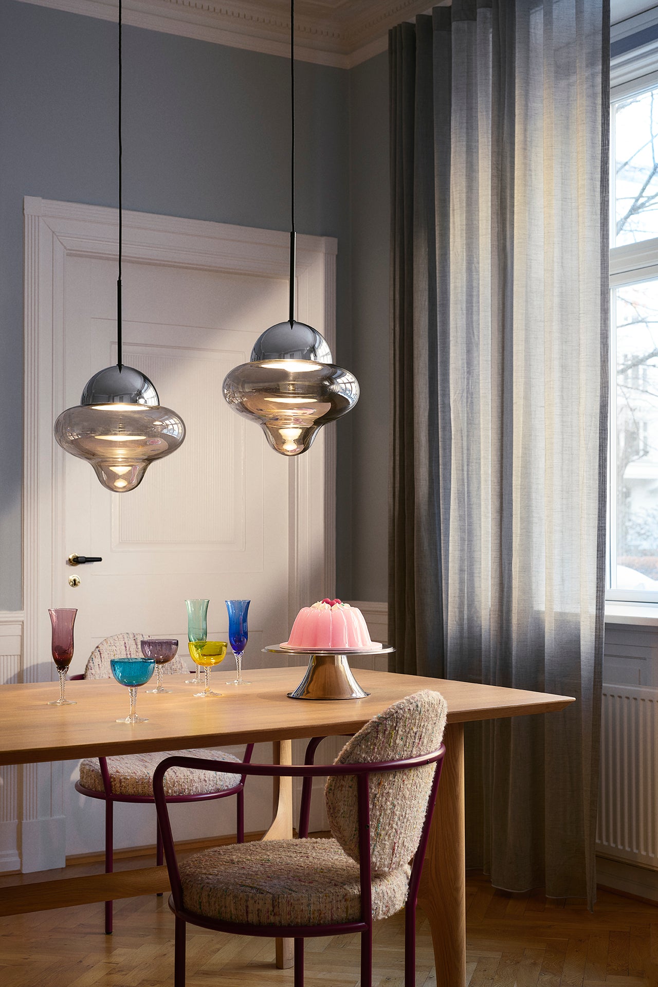 NUTTY pendant lamp with smoked glass and silver finish