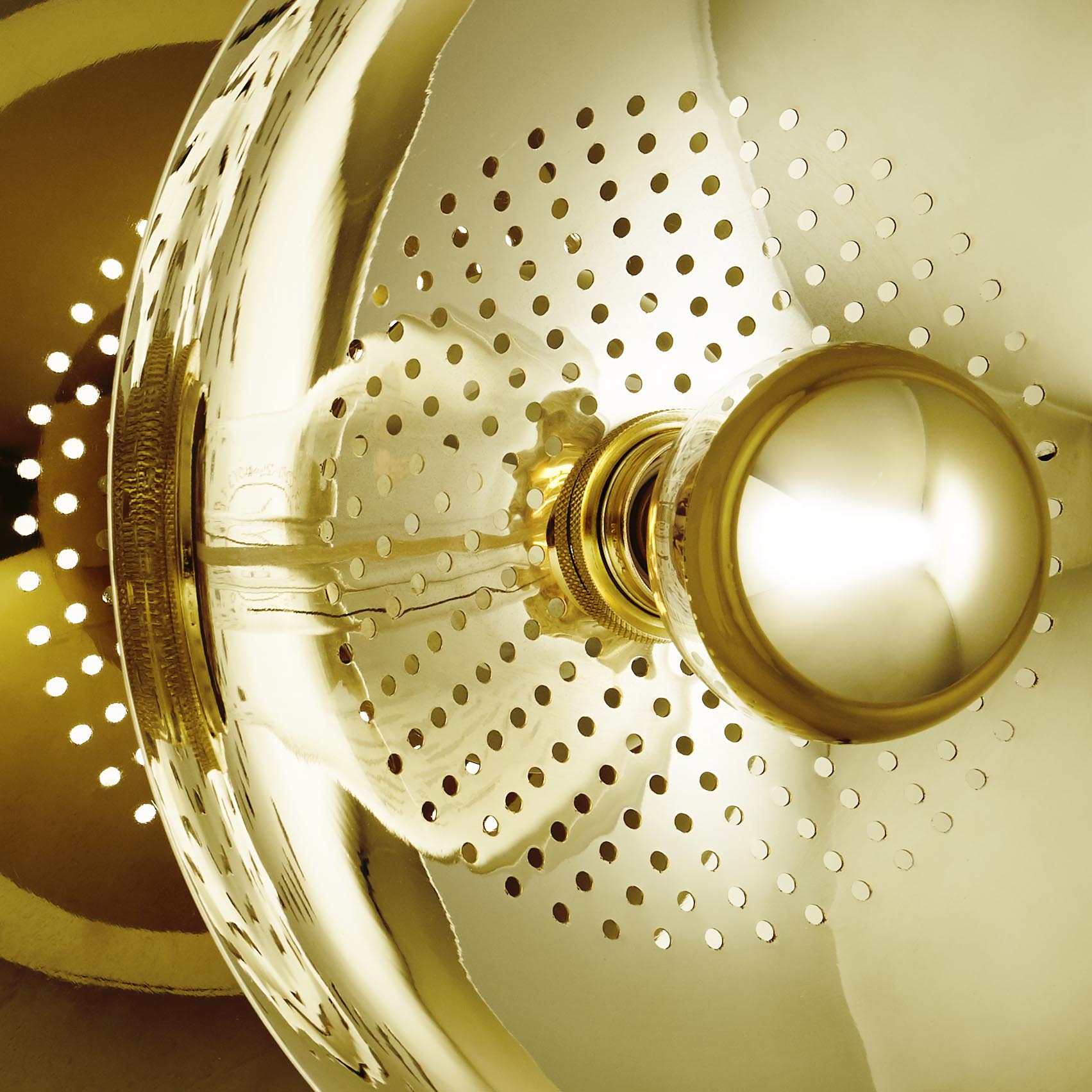 WANTED Wall Lamp Gold