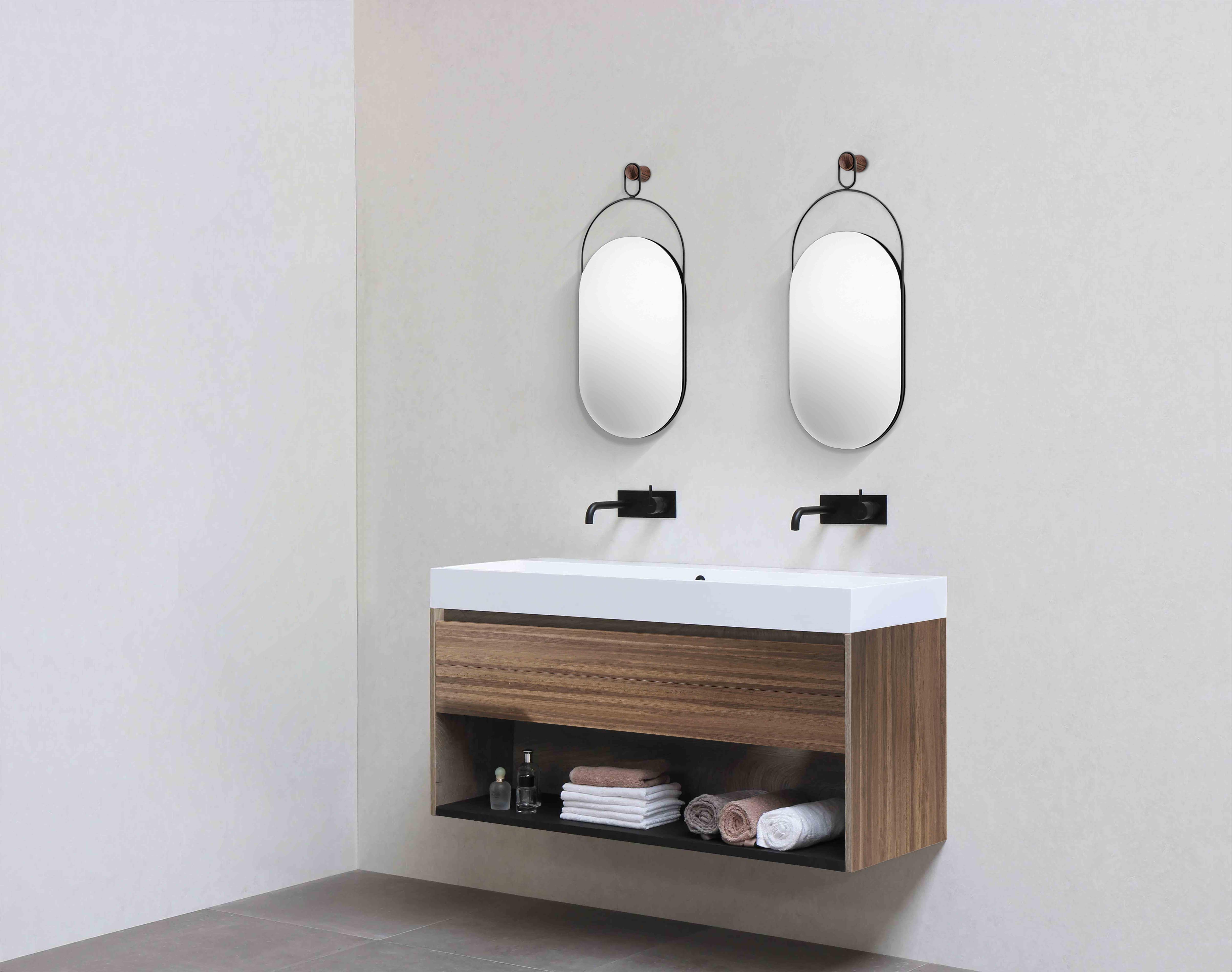 ESLABON walnut wood mirror with black