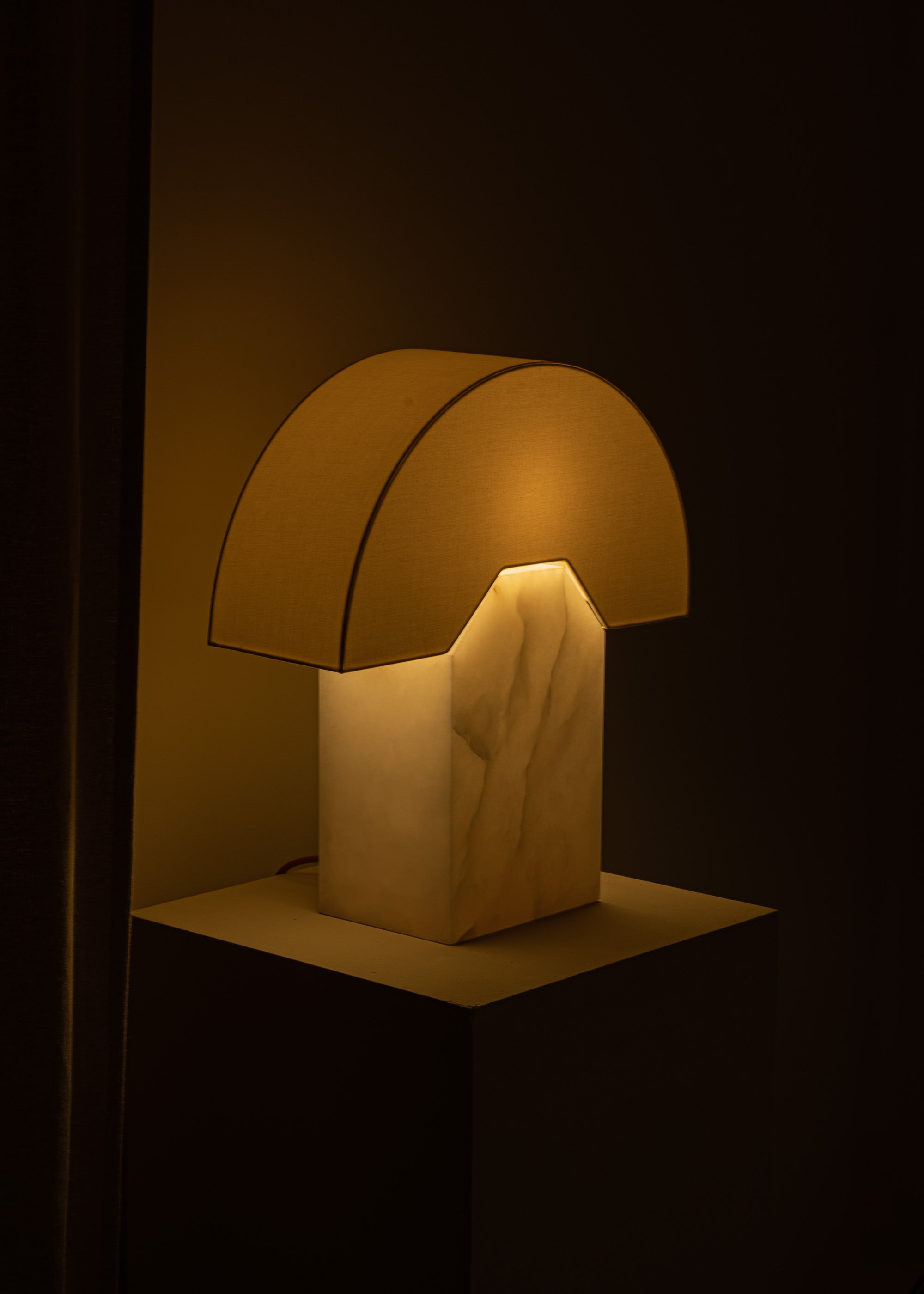 Lampa stołowa EDNA biały alabaster – Simone & Marcel