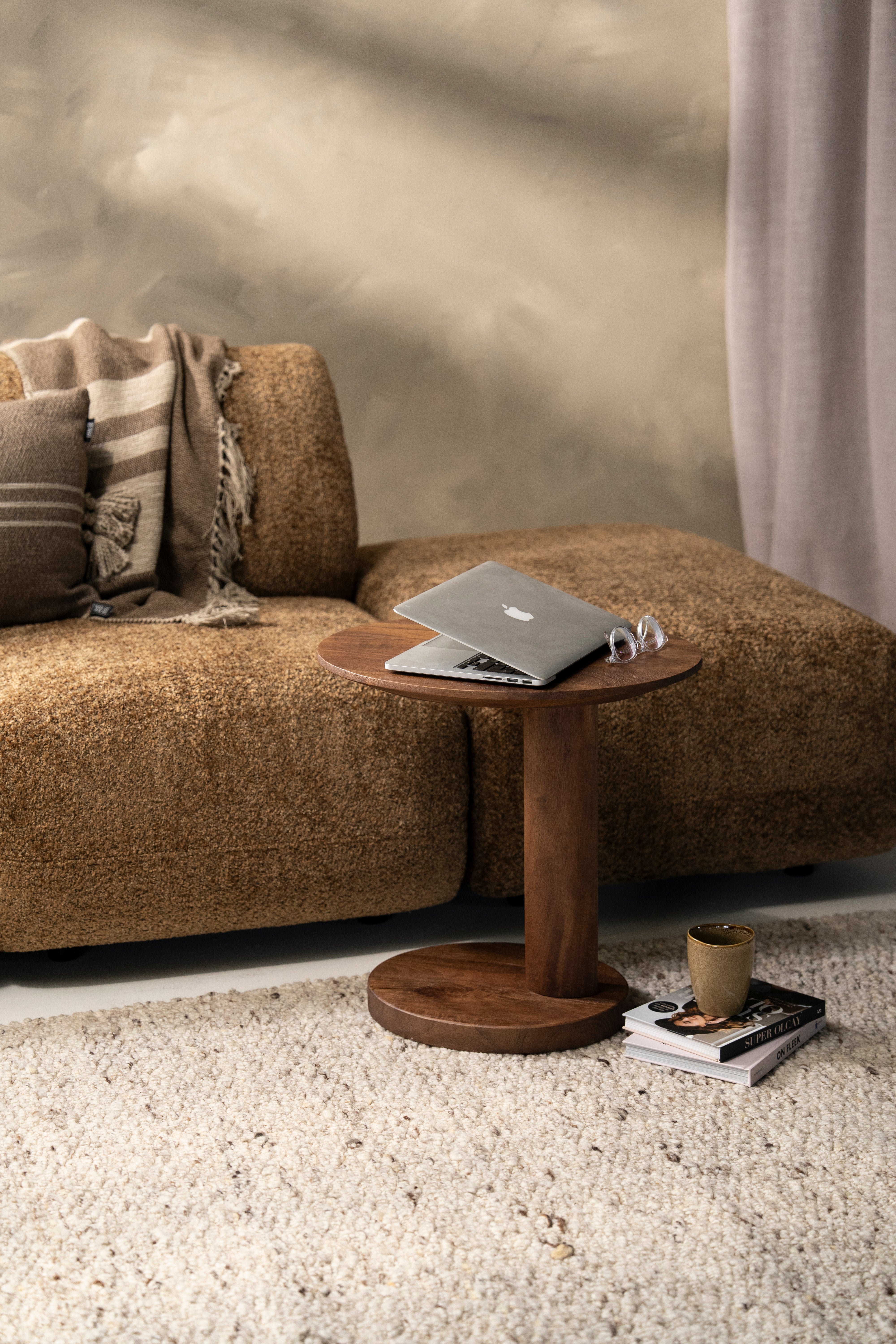 NOVIA side table mango wood