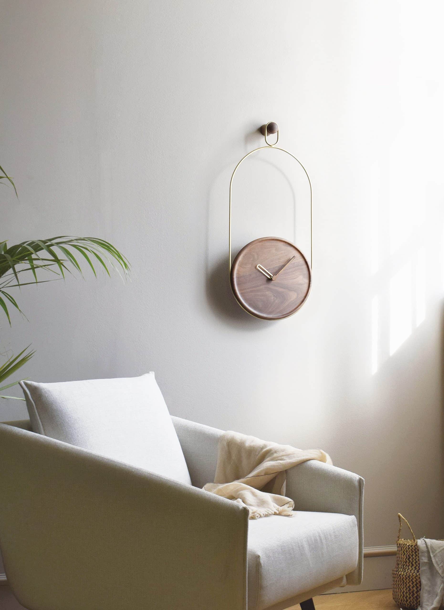Wall Clock ESLABON Walnut Wood with Brass