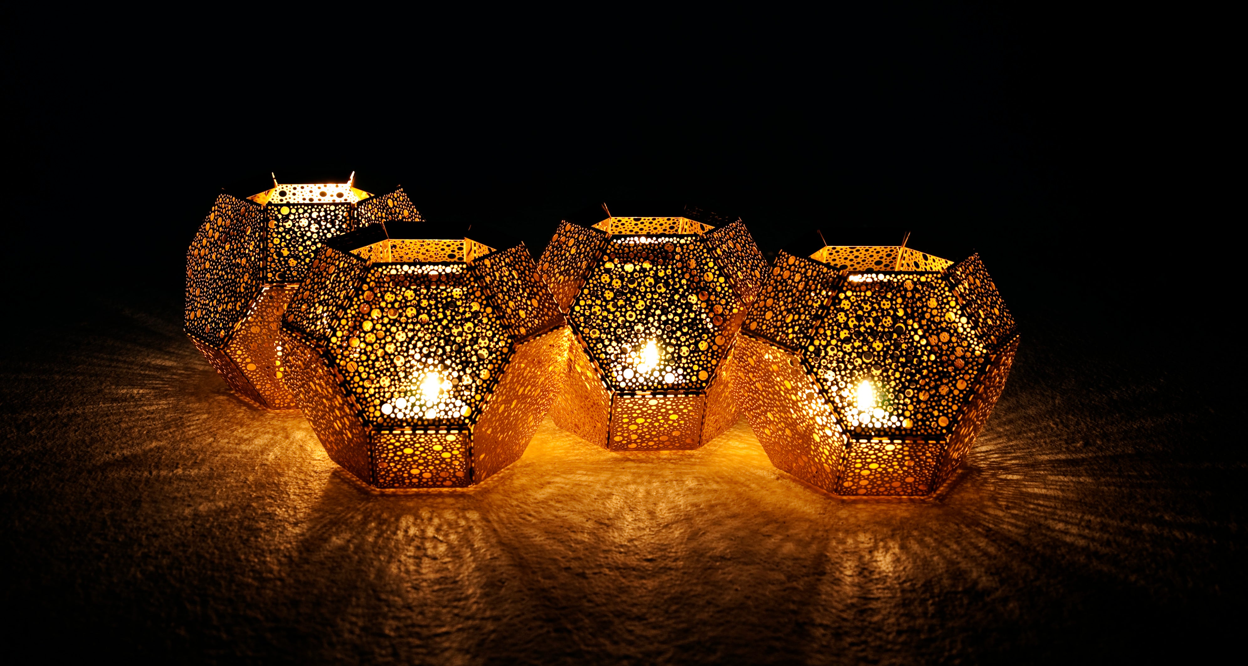 Świecznik ETCH mosiężny – Tom Dixon