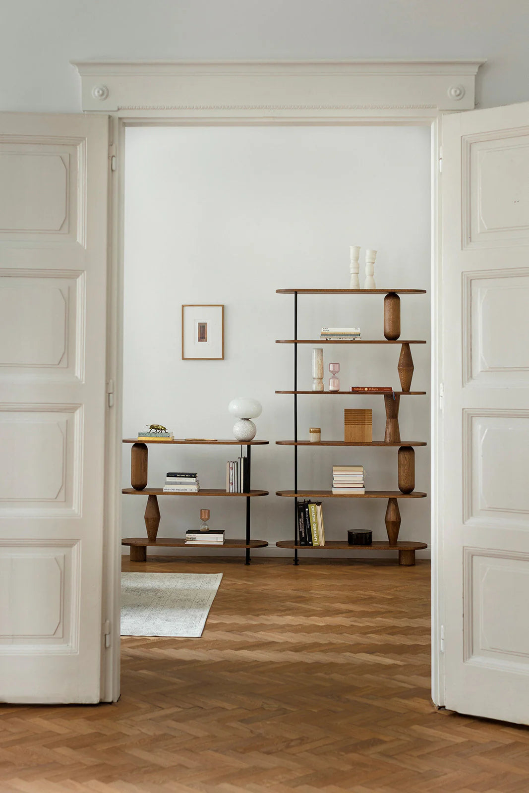 Regal VAZOO schwarzes Eichenholz