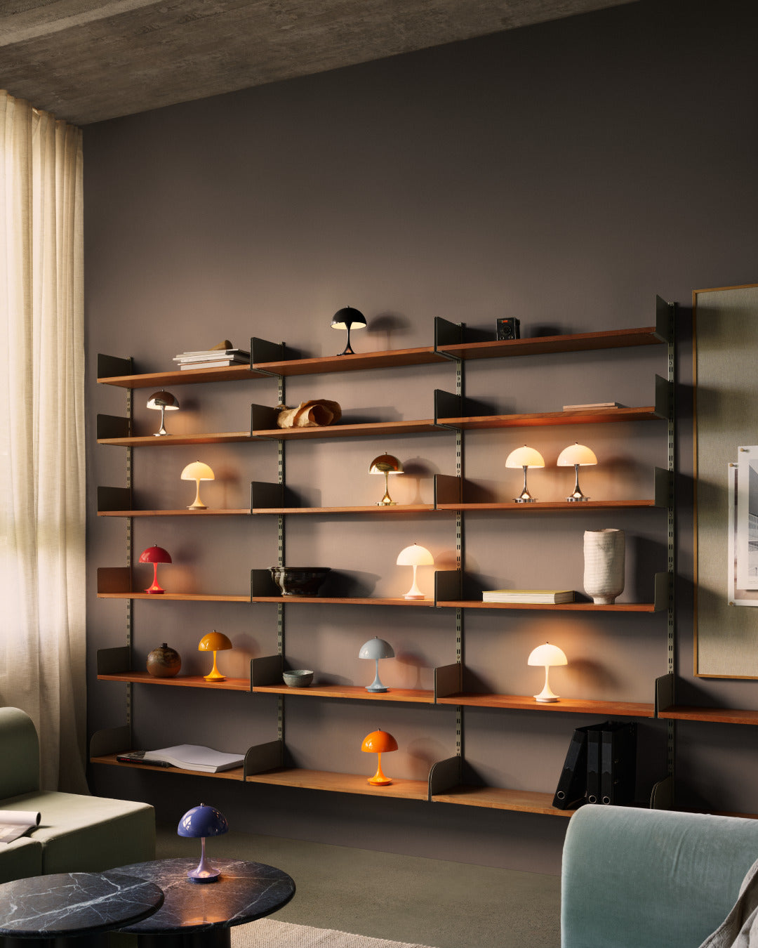 Tragbare Lampe PANTHELLA 160 grau-blau opal mit verchromtem Fuß