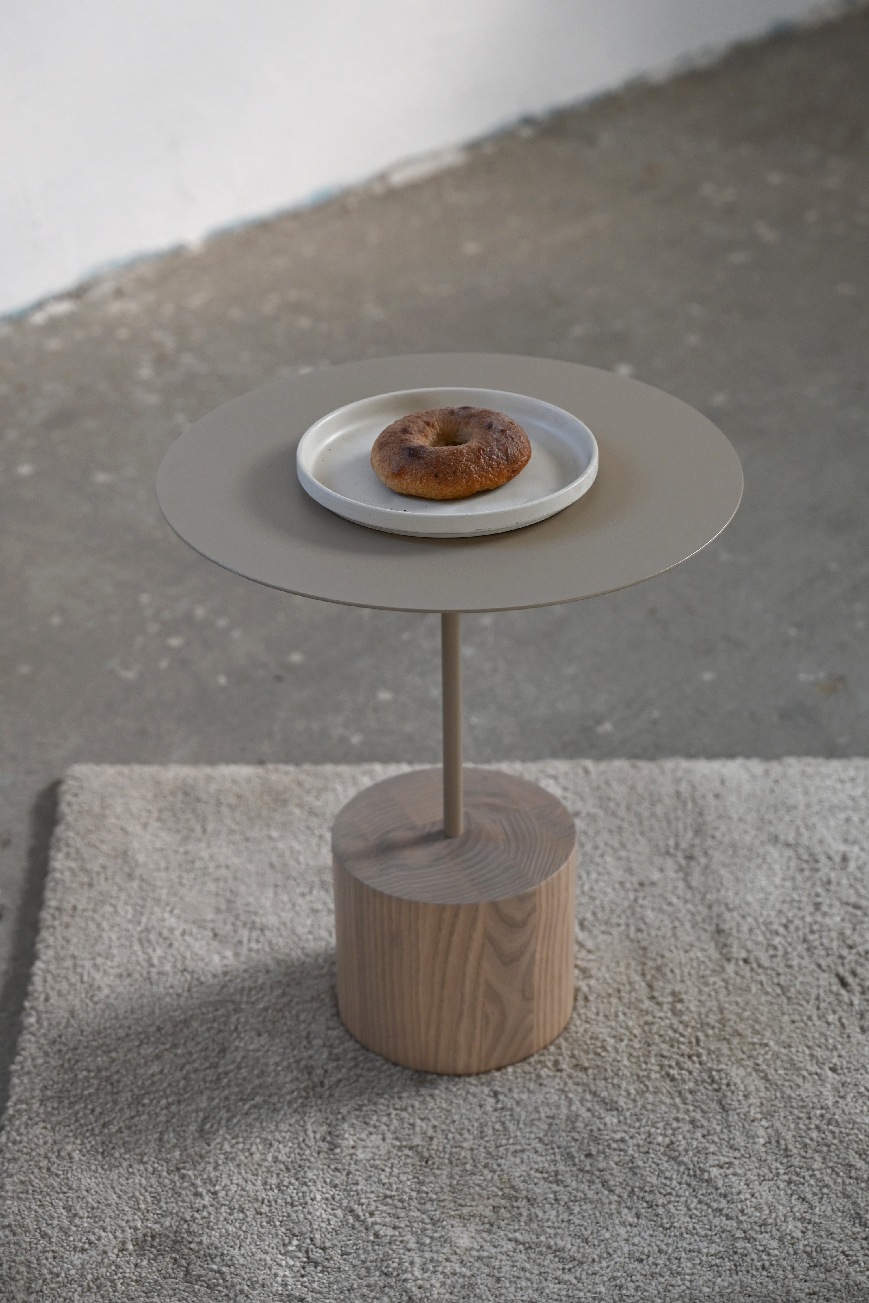 Kaffeetisch FIB aus Holz und Stahl
