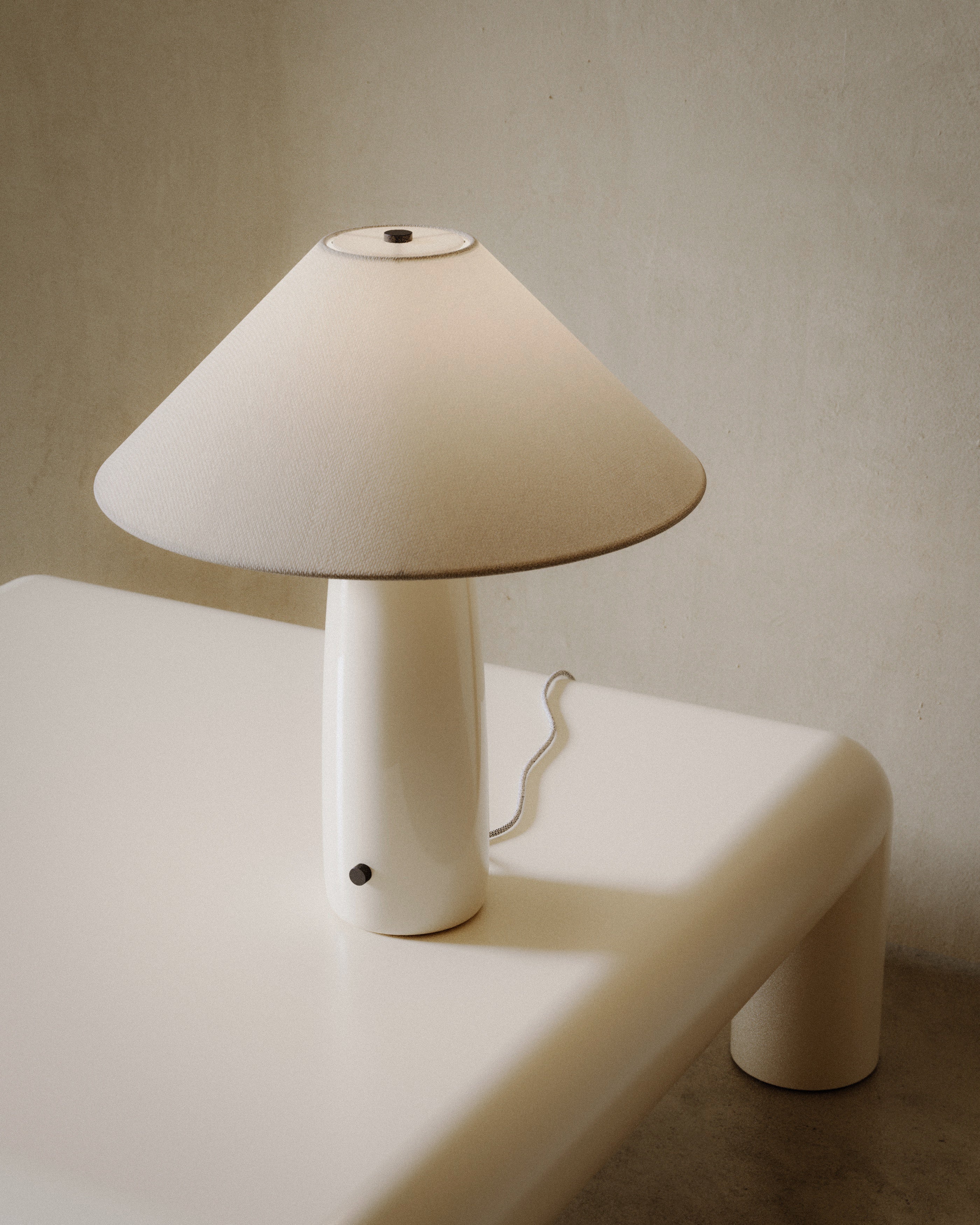 Tischlampe BATON beige