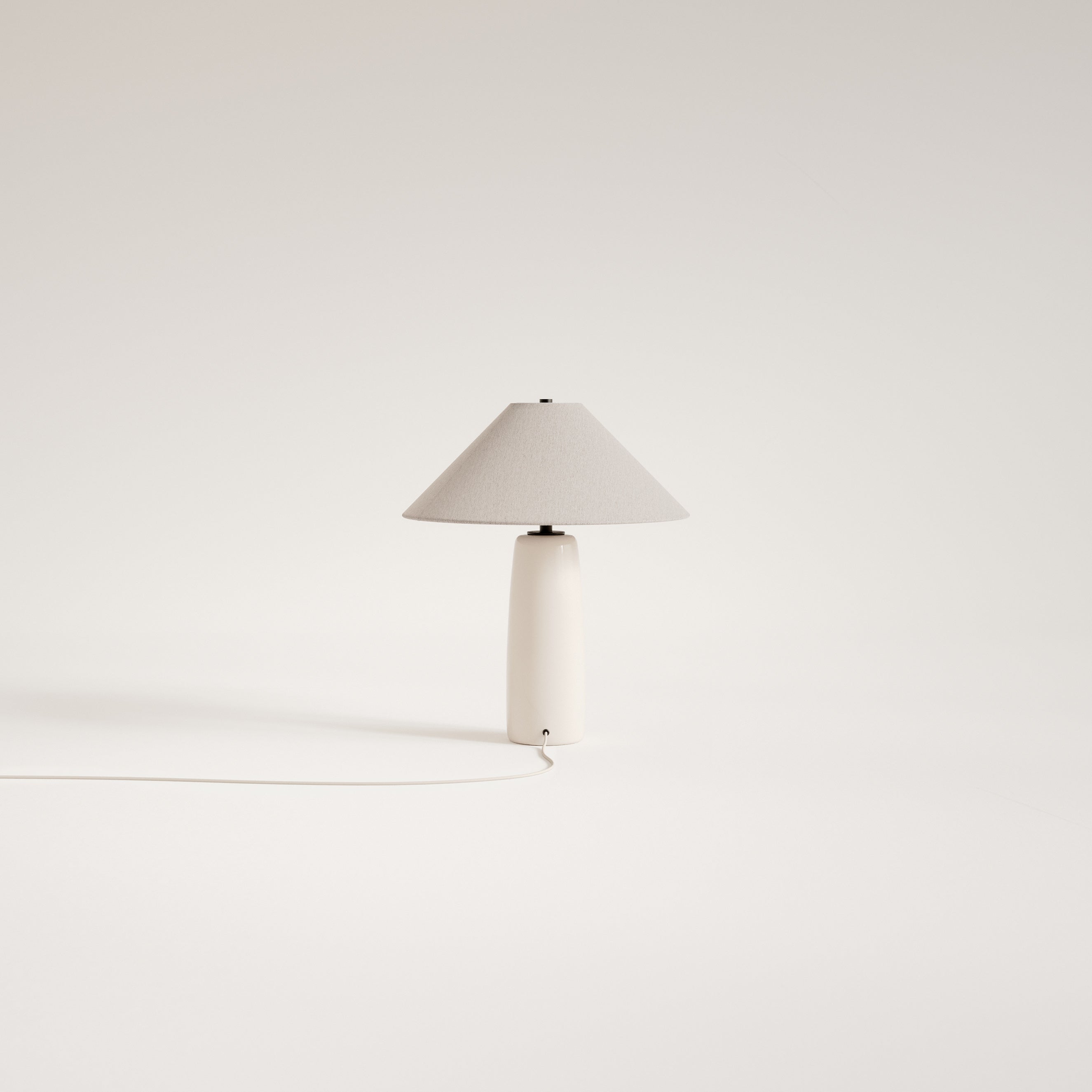 BATON beige table lamp