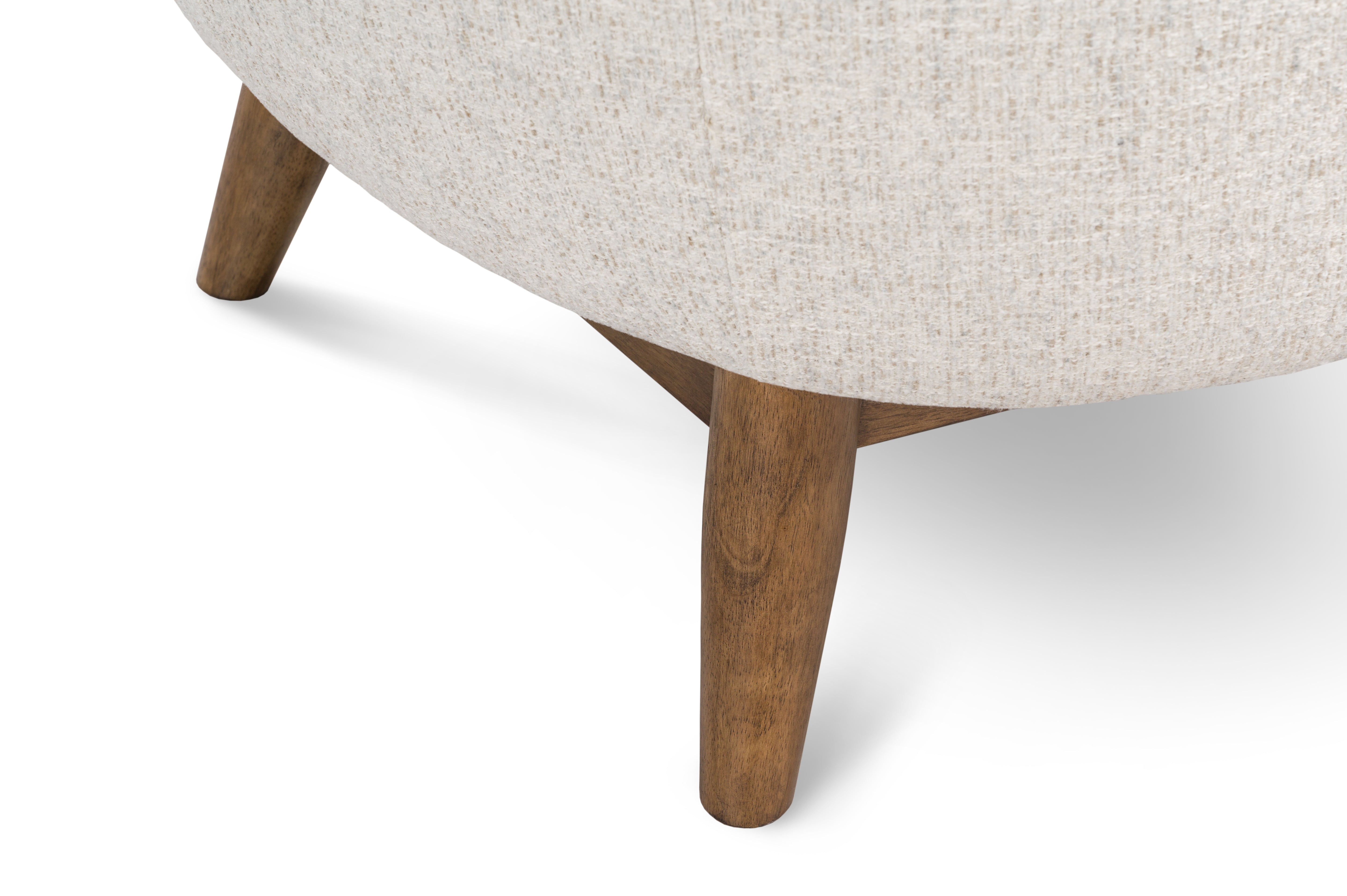 Gepolsterter Sessel Benton Holzbasis