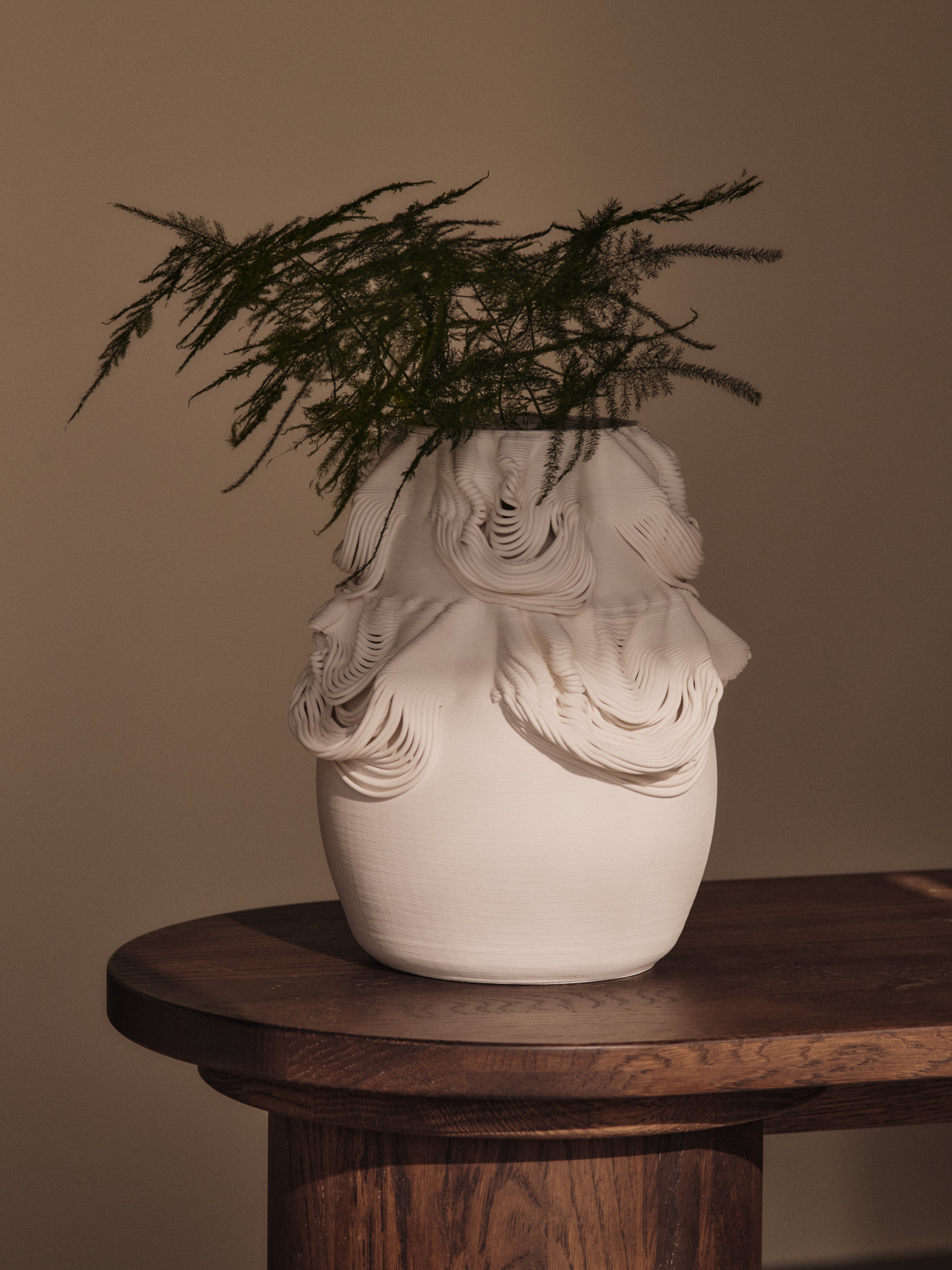 DRISCA vase broken white