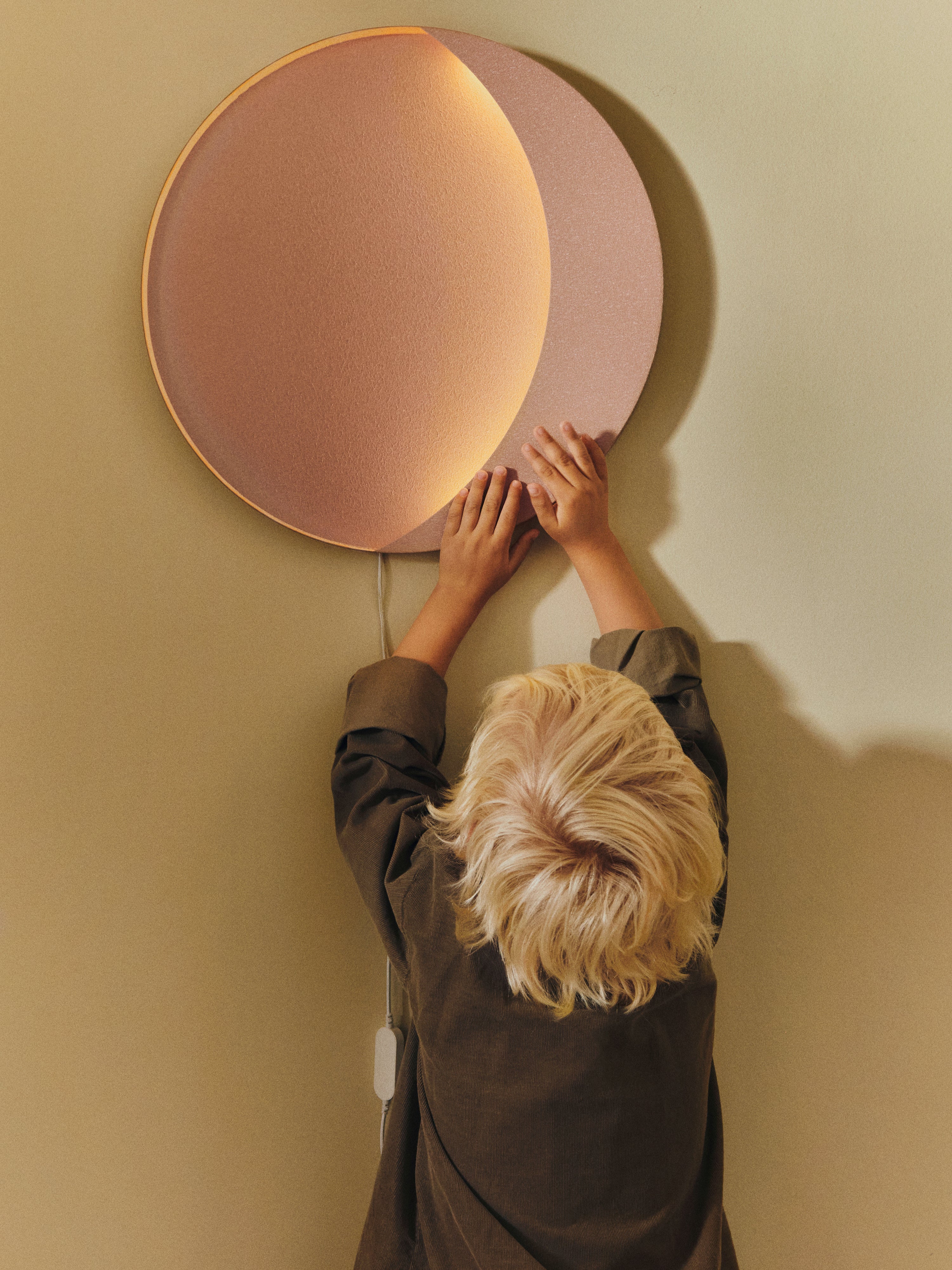 NEBA pink wall lamp
