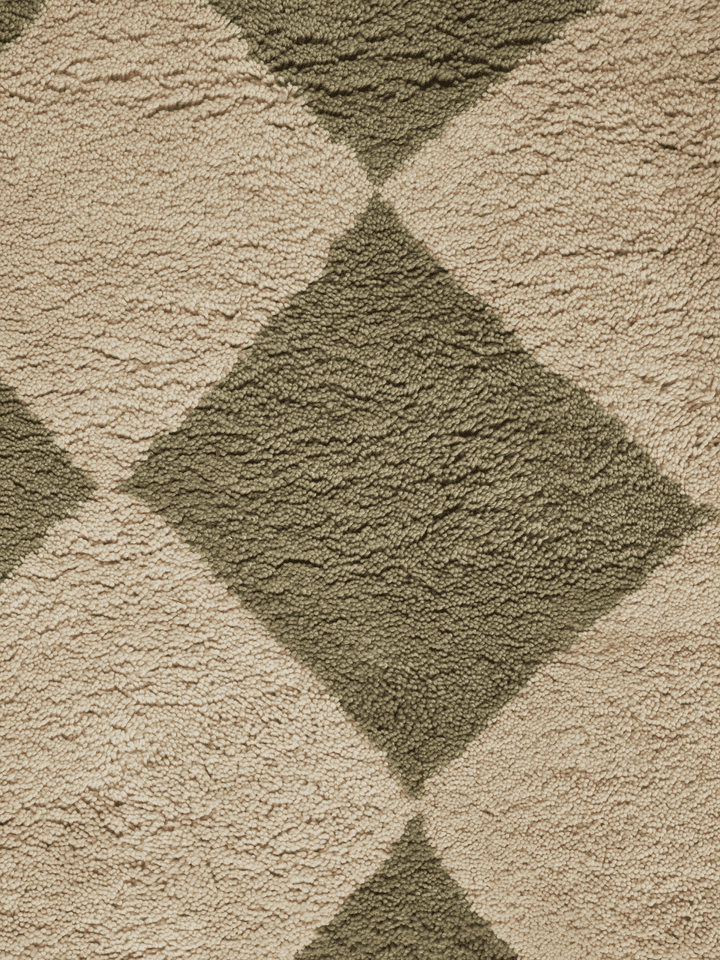Teppich TILT grün mit sandfarbenem