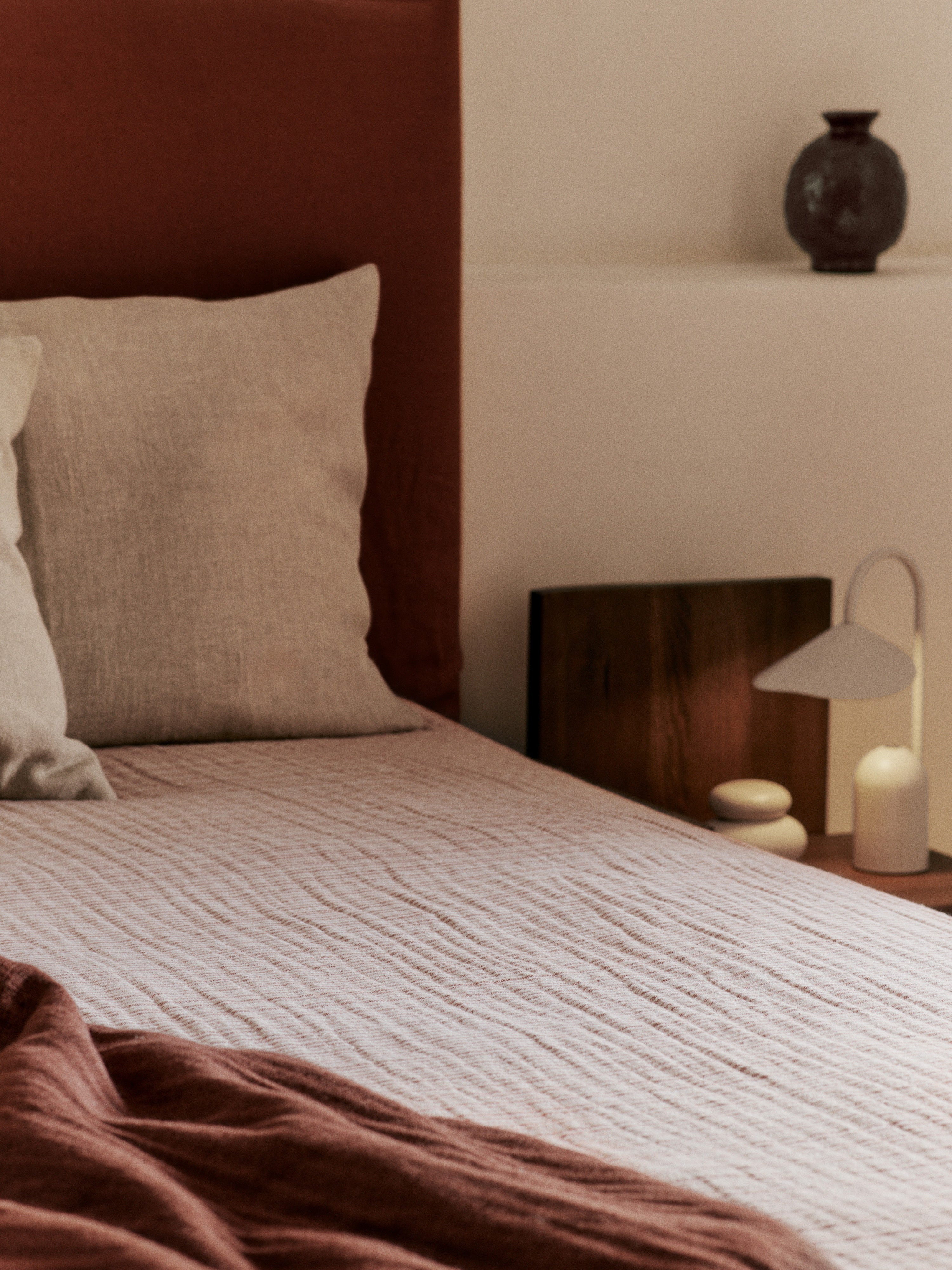 FINO bedspread broken white with light pink