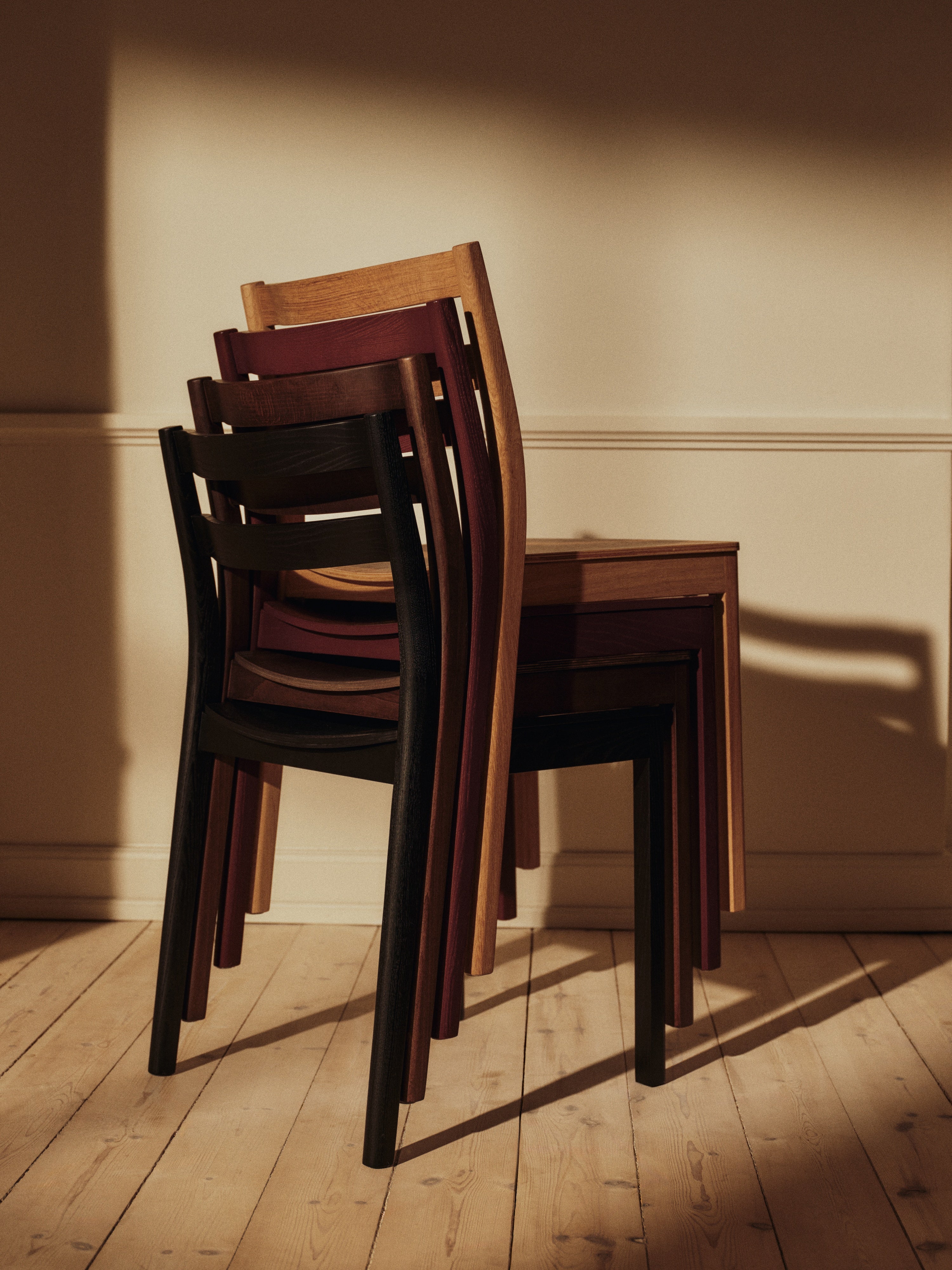 BODA Chair in Burgundy Oak Veneer
