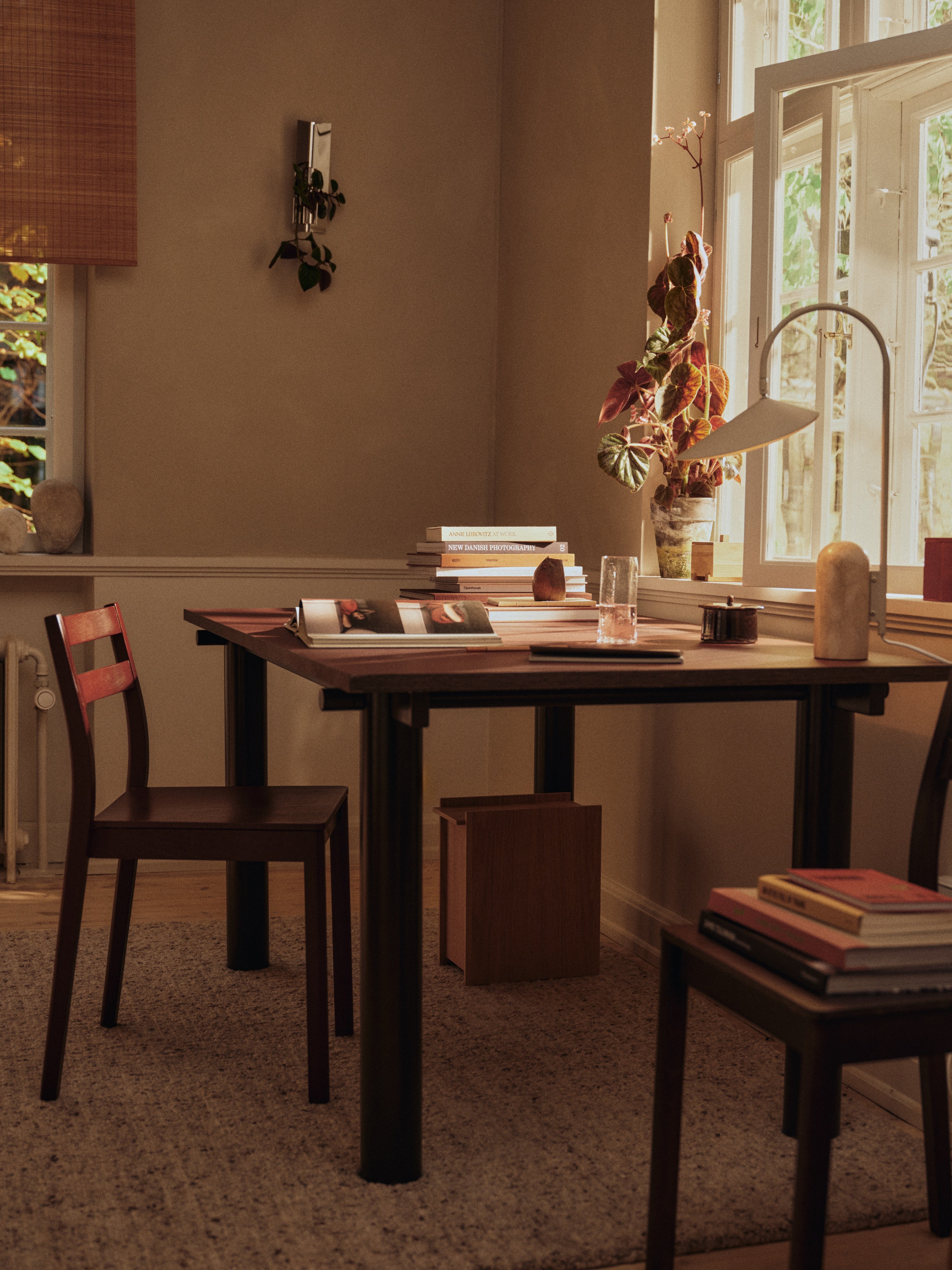 BODA Chair Black Oak Veneer