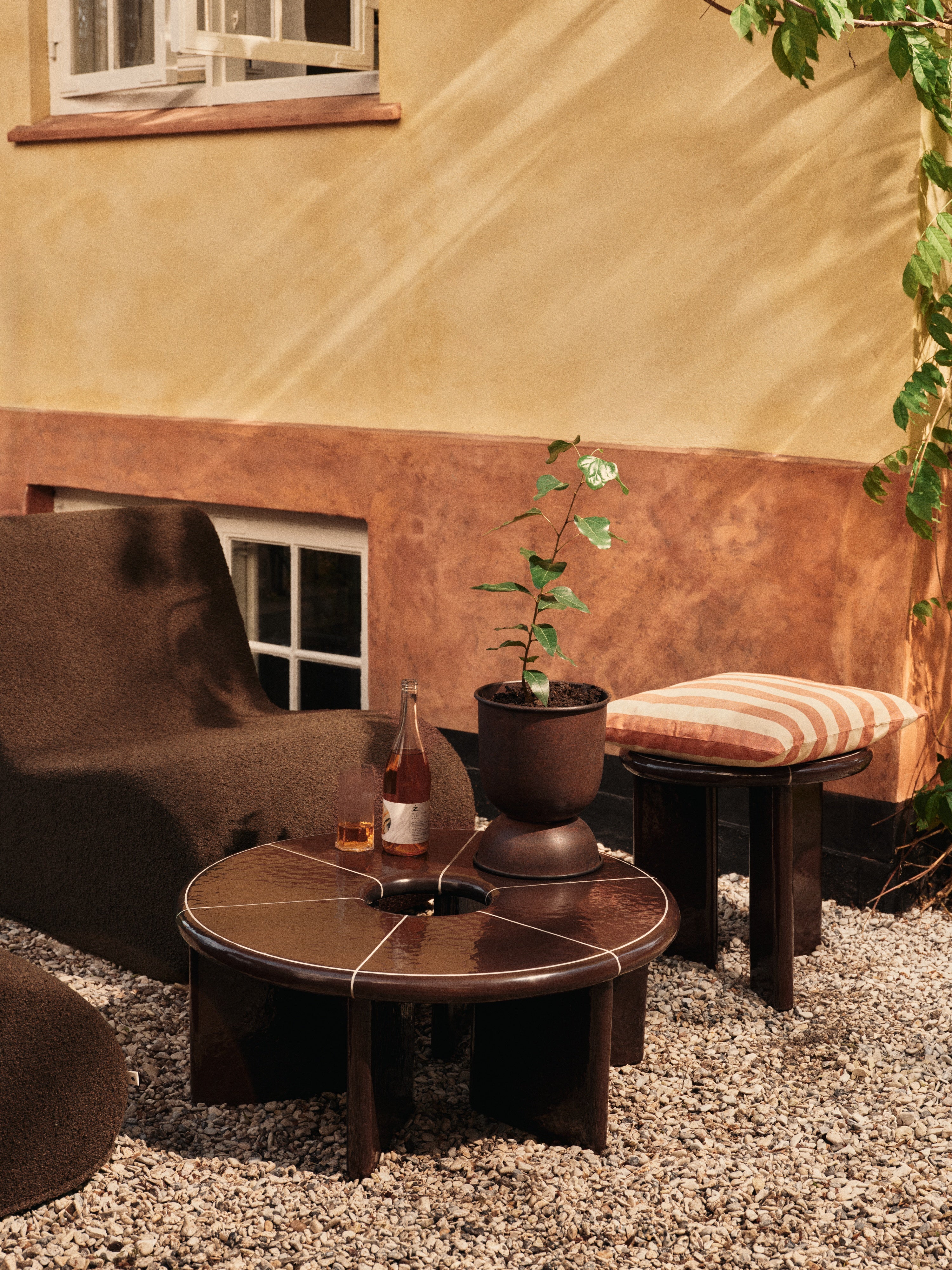 Donica HOURGLASS rostbraun