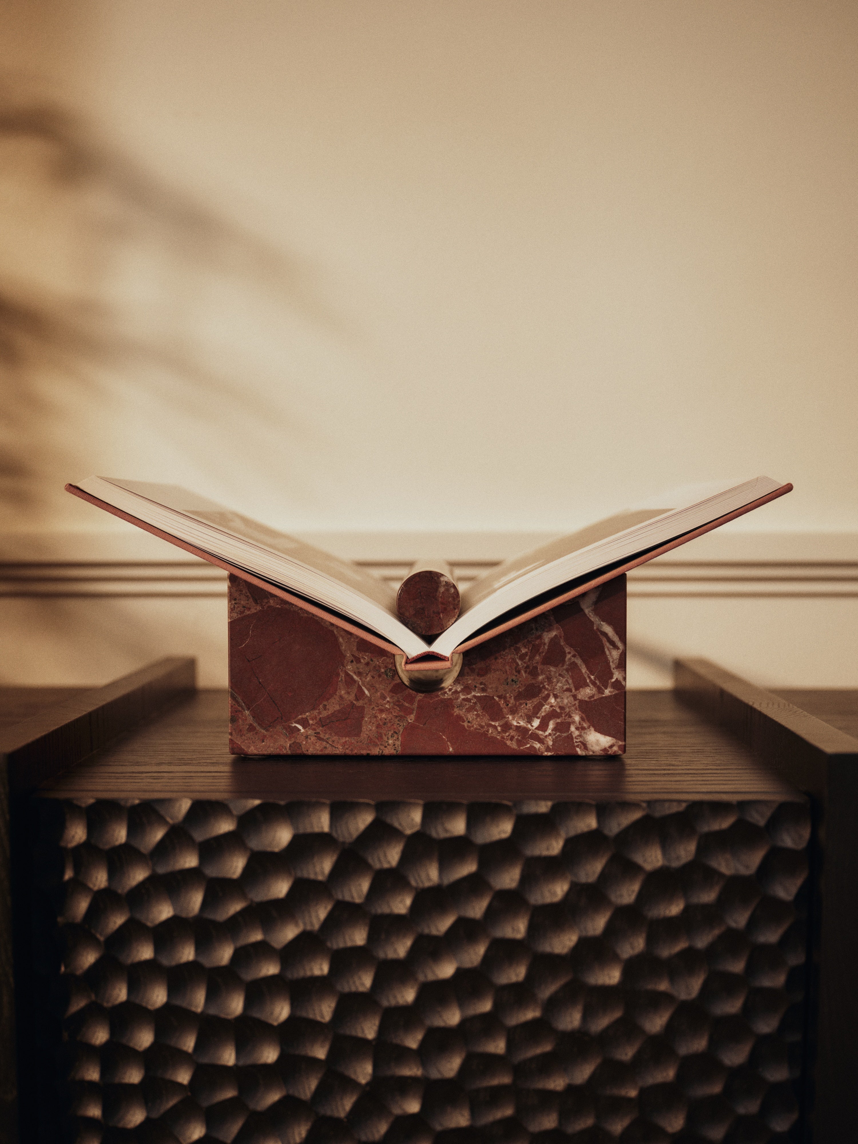 Kommode SCARNI schwarzes Eschenholz