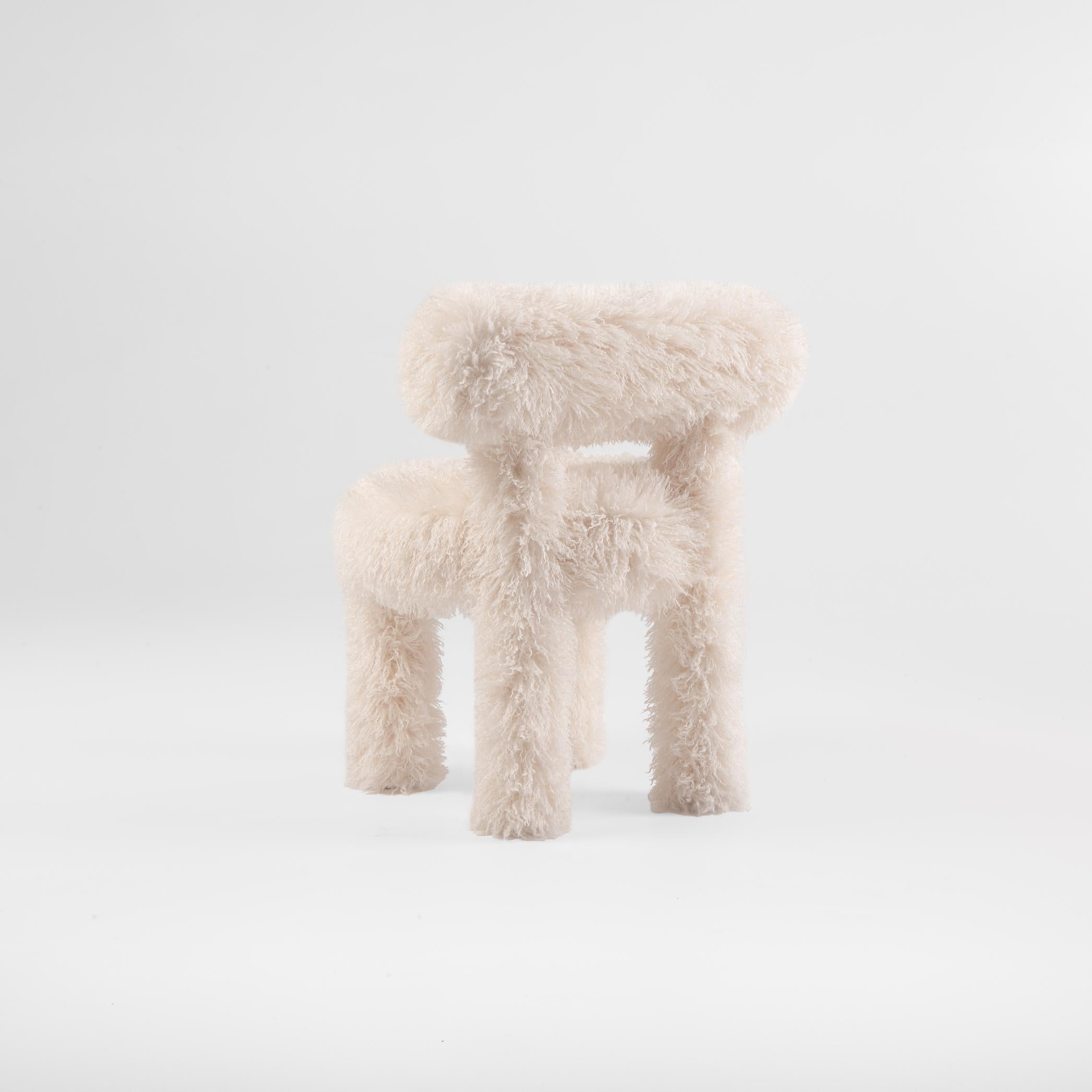 Stuhl GROPIUS CS1 - FLUFFY EDITION Kunstfell
