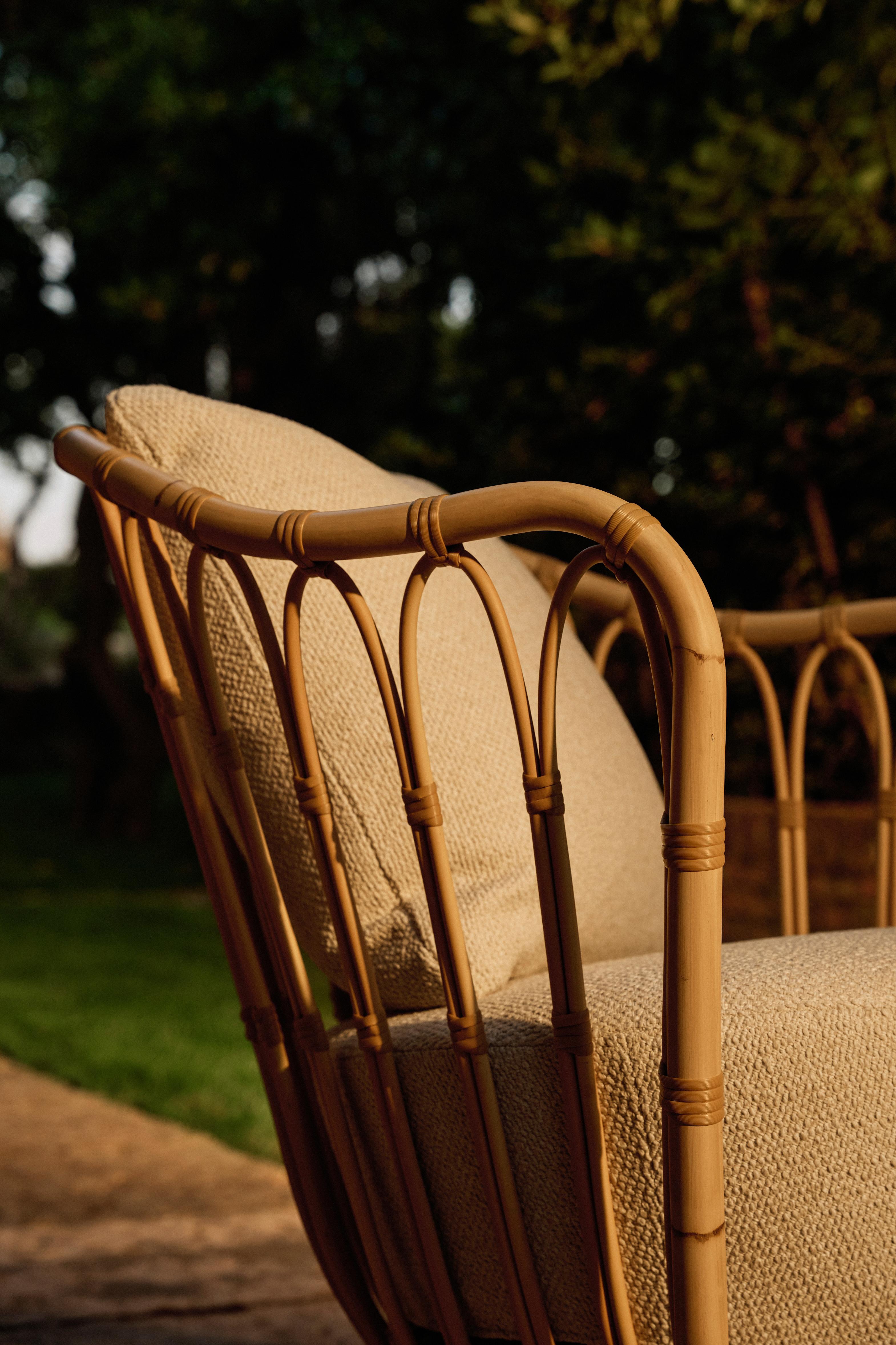 Gartenstuhl GRACE gepolstert mit Rattanbasis