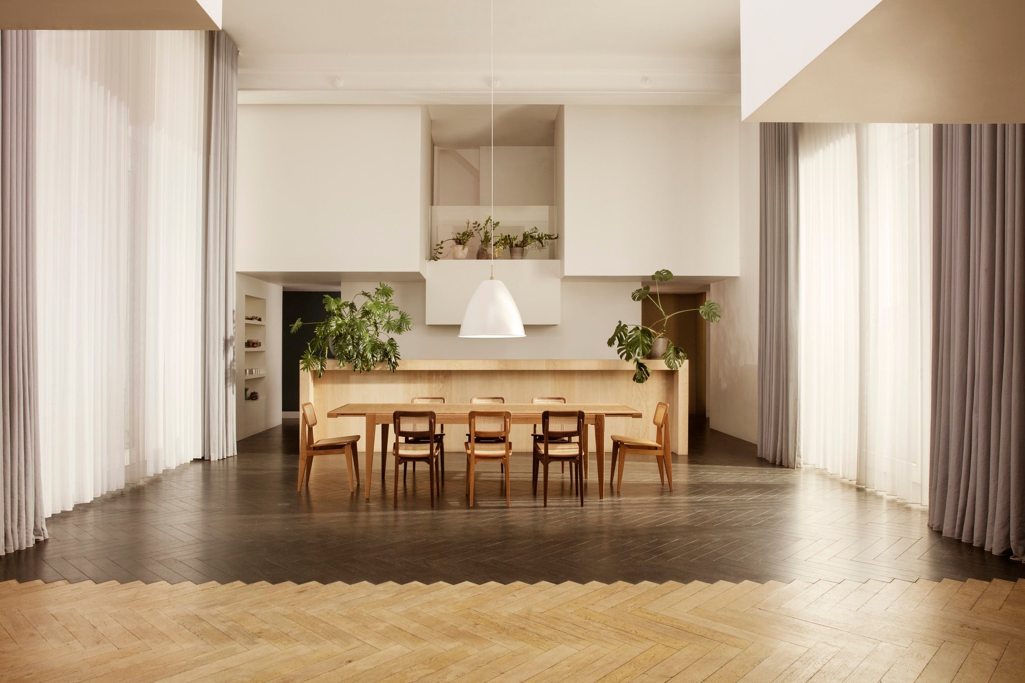 Ausziehbarer Tisch S-TABLE aus Eichenholz