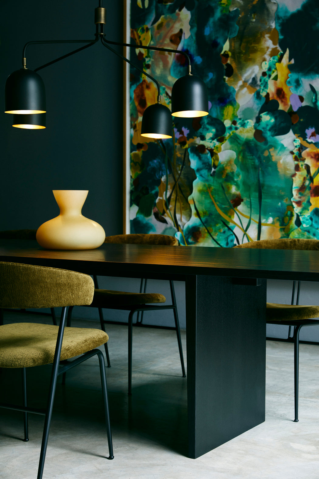 Tisch PRIVATE schwarz Eschenfurnier