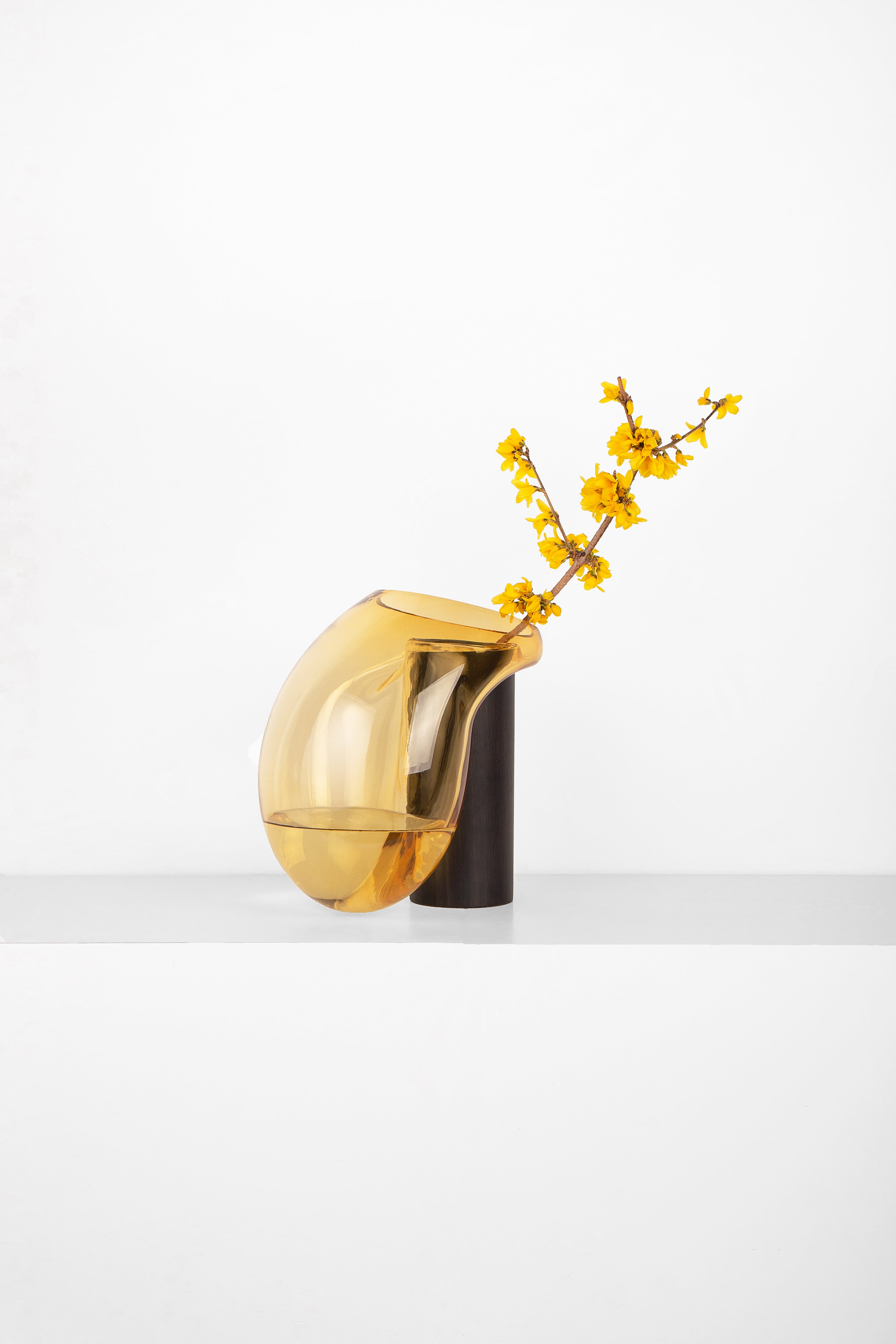 Vase GUTTA BOON bernsteinfarben mit Schwarz