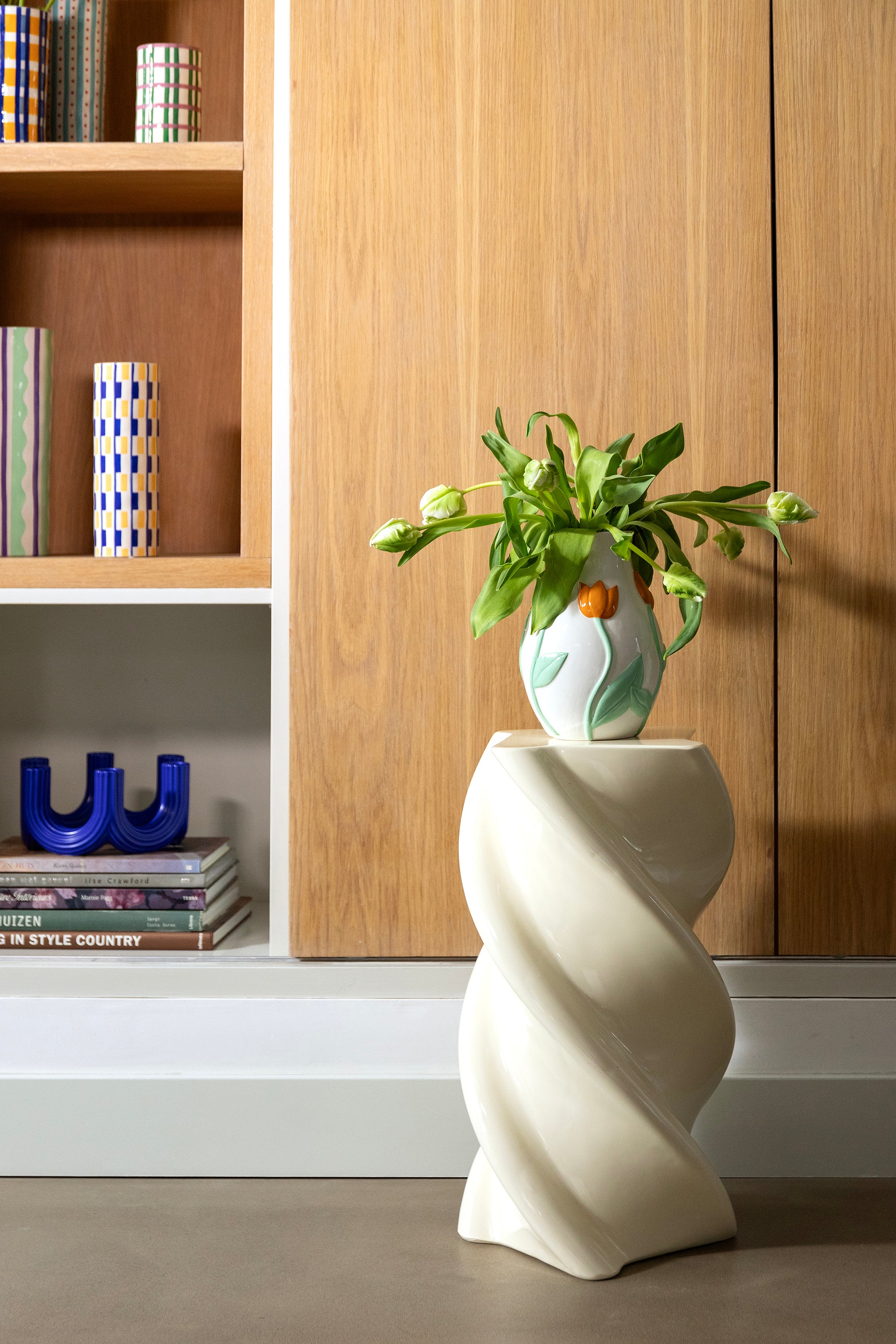 Wasserbehälter CLASH OBLONG weiß mit Blau und Gelb