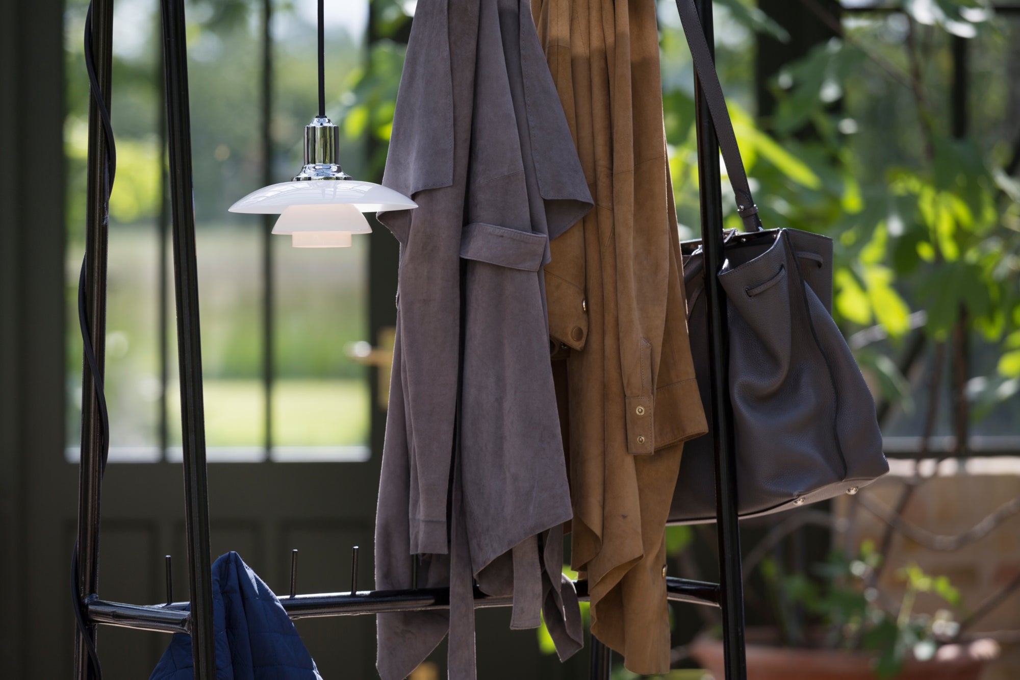 Pendelleuchte PH 2/1 weiß mit verchromter Oberfläche