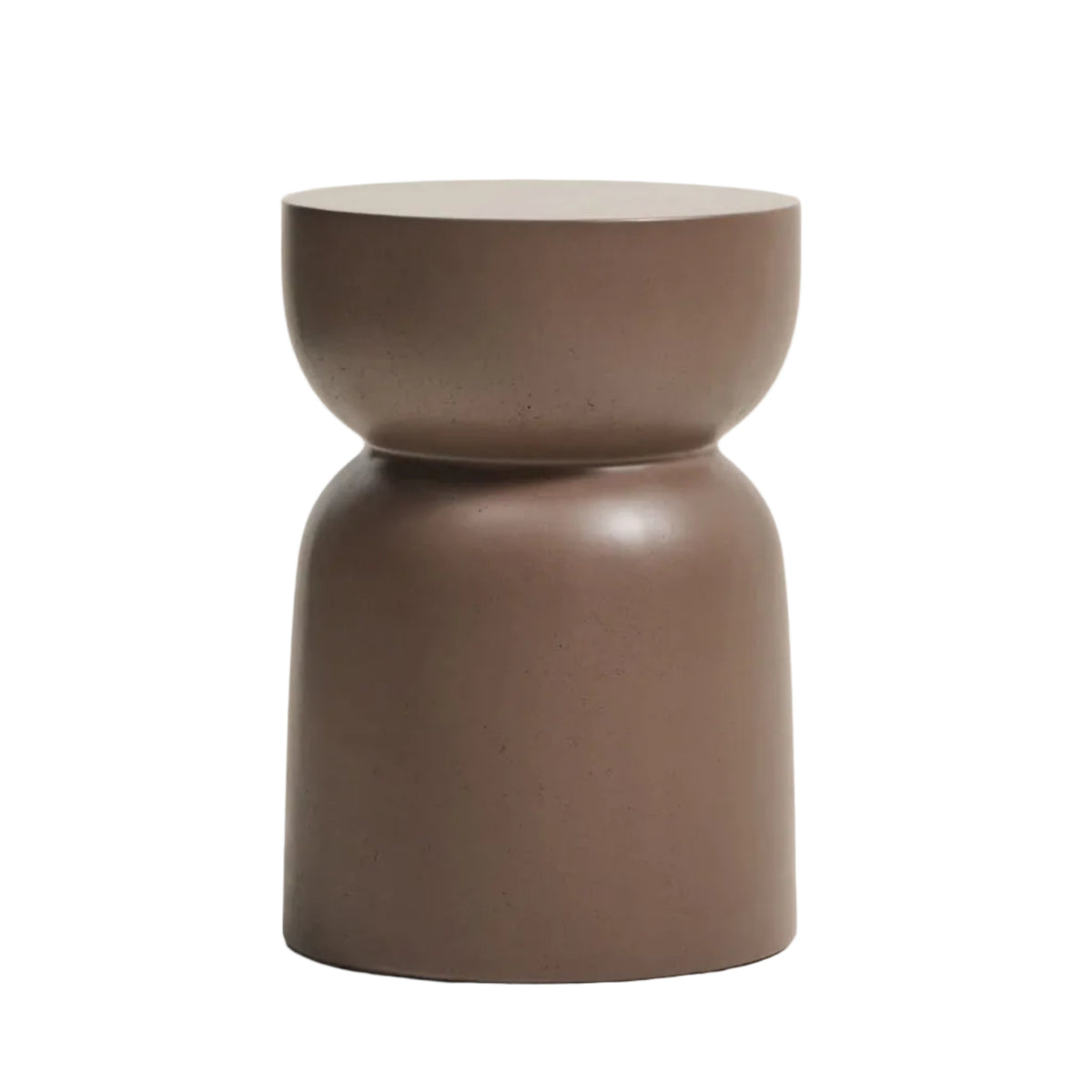 Stolik boczny ogrodowy GARBET brązowy cement – Kave Home