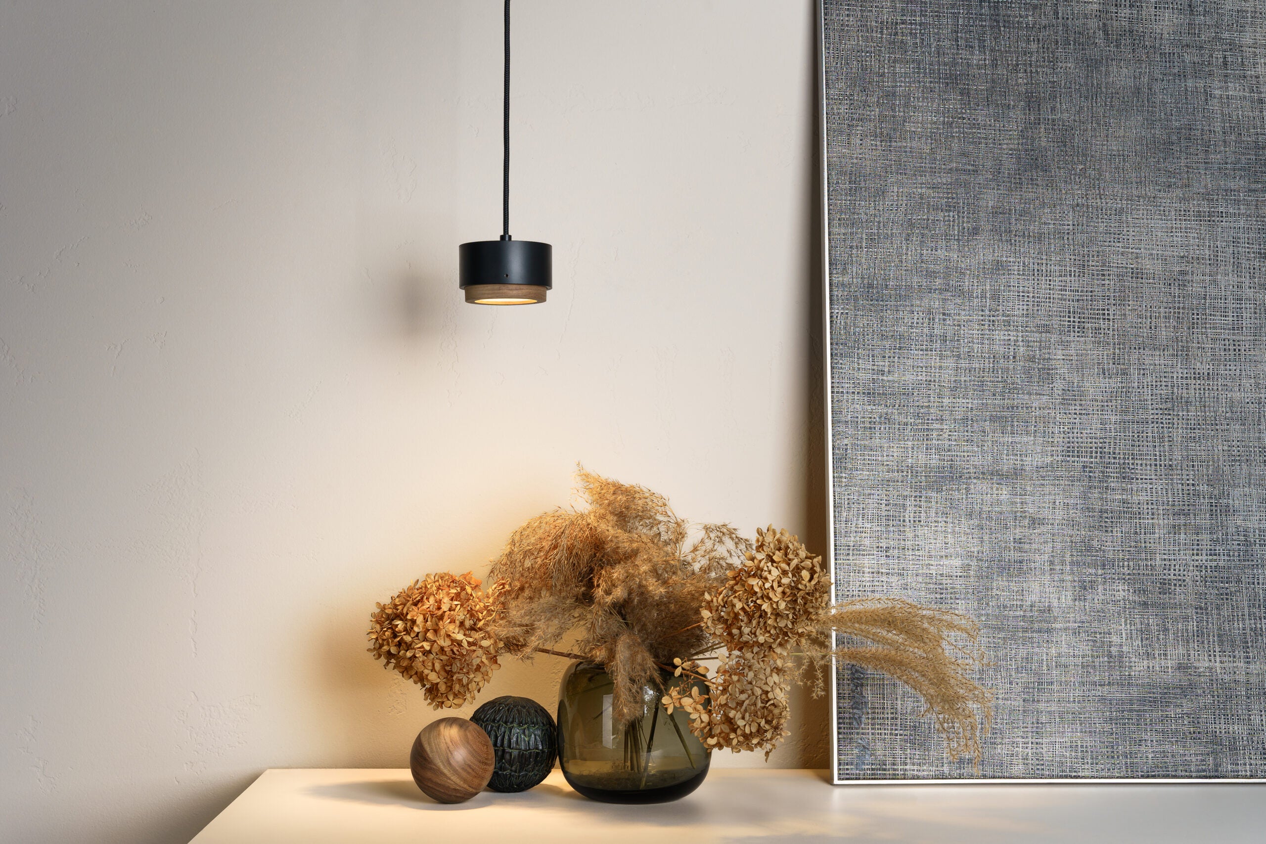 JUBI pendant lamp in aluminum with walnut wood
