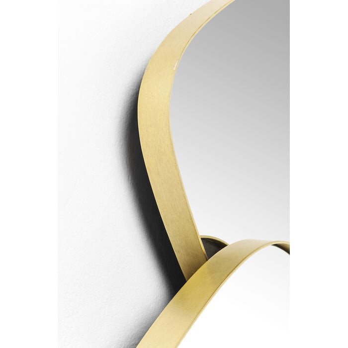 Formen spiegeln golden