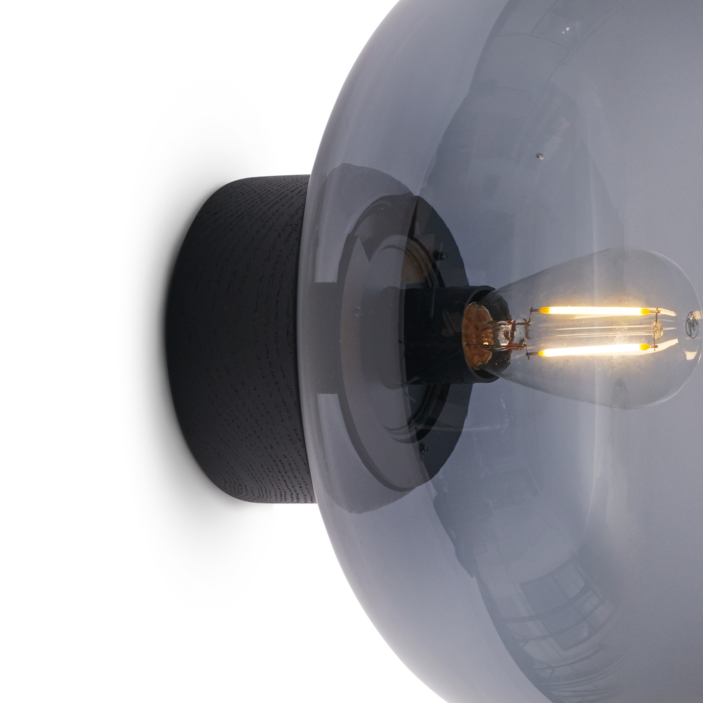 KARL-JOHAN SCOPE STEPLED GLASS WITH A BLACK Oak base