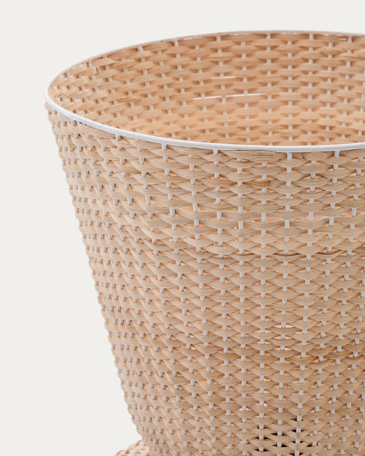 Lampa podłogowa NEUDA naturalny rattan – ujęcie 3