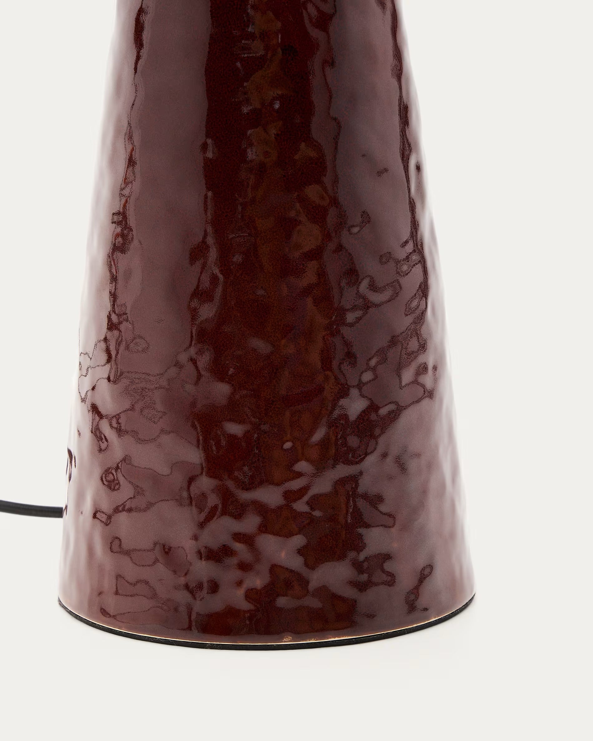 DRAVA table lamp in burgundy with a cotton shade