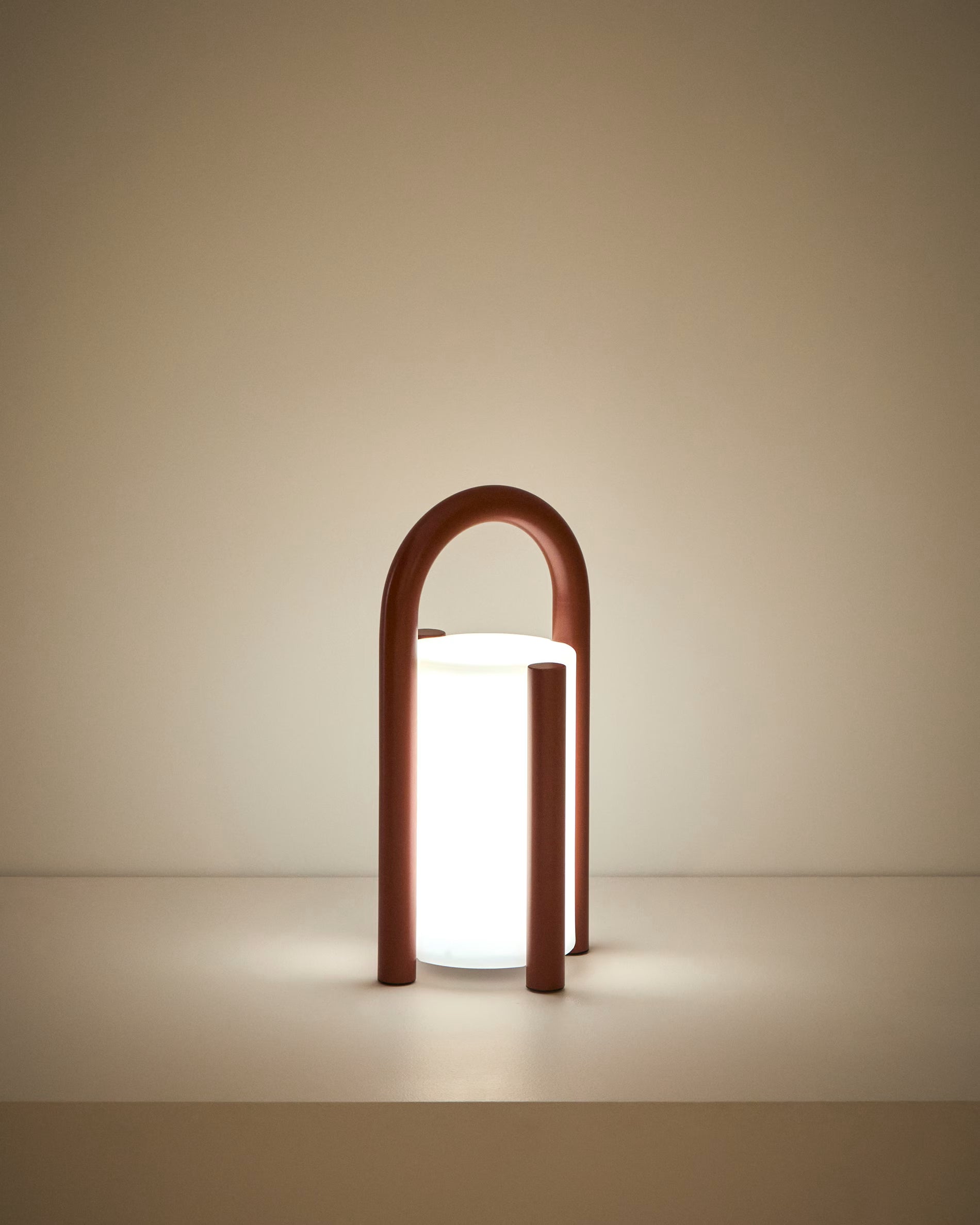 Lampa ogrodowa przenośna LEROS terakota – styl nowoczesny