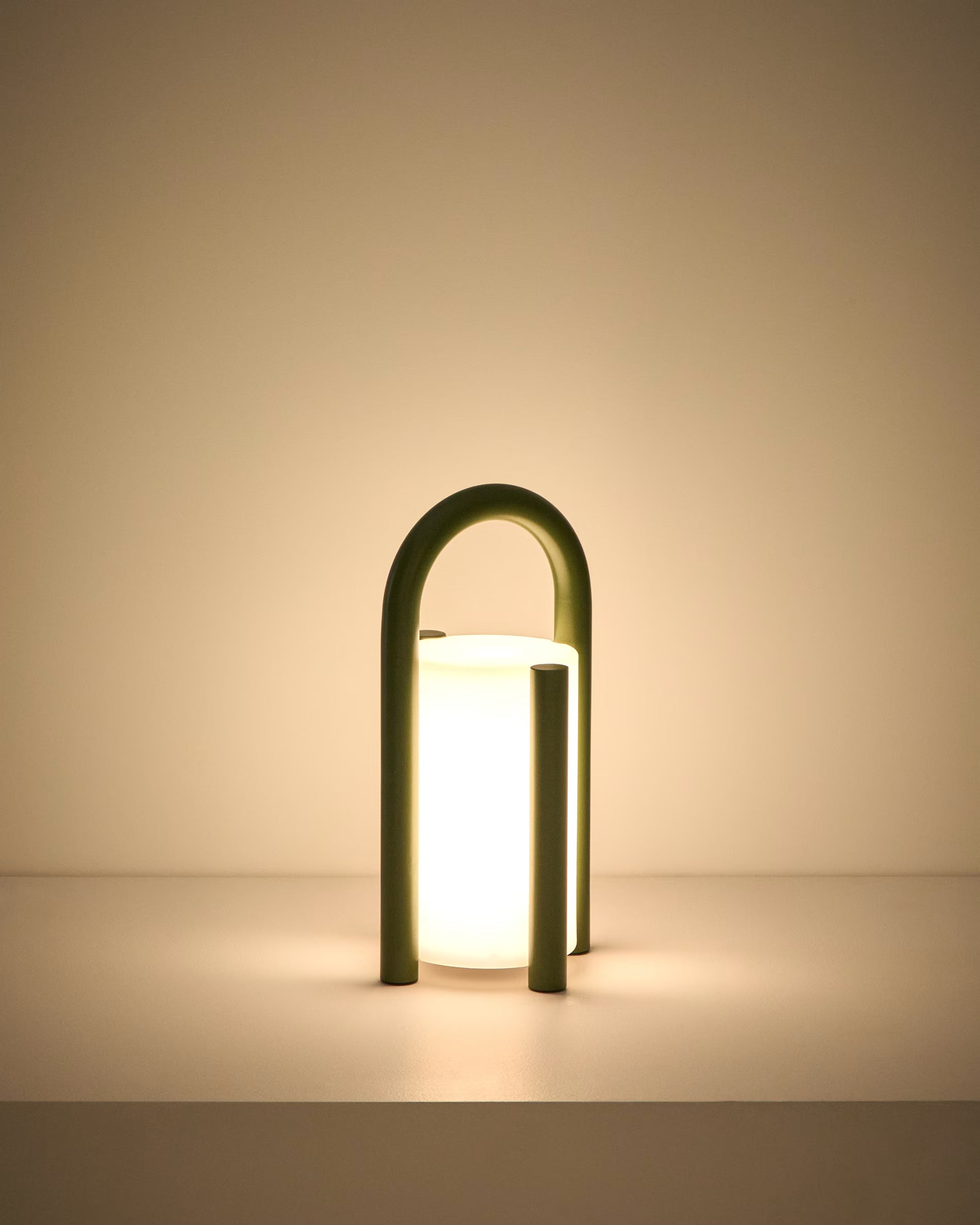 Lampa ogrodowa przenośna LEROS zielony – styl nowoczesny