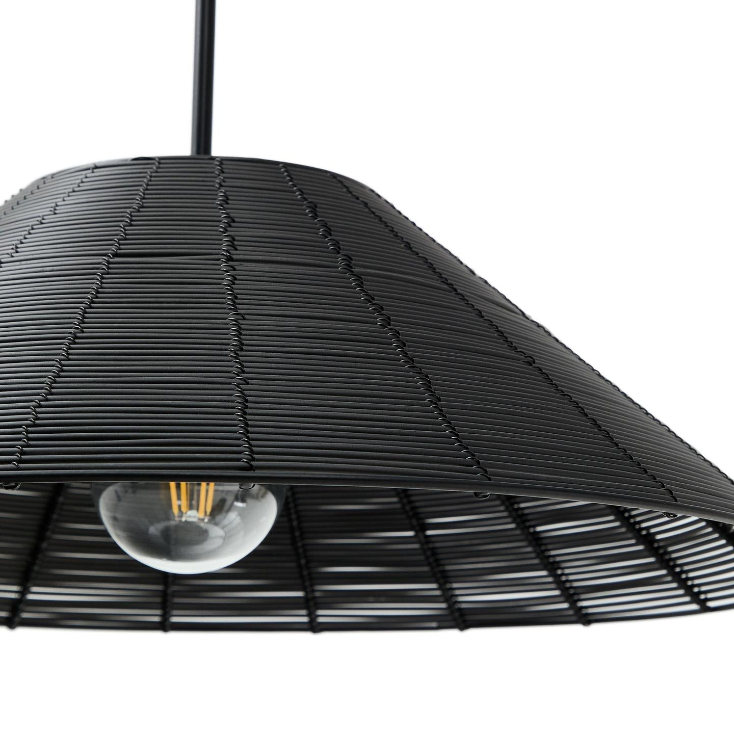 Klosz lampy wiszącej SARANELLA czarny La Forma    Eye on Design