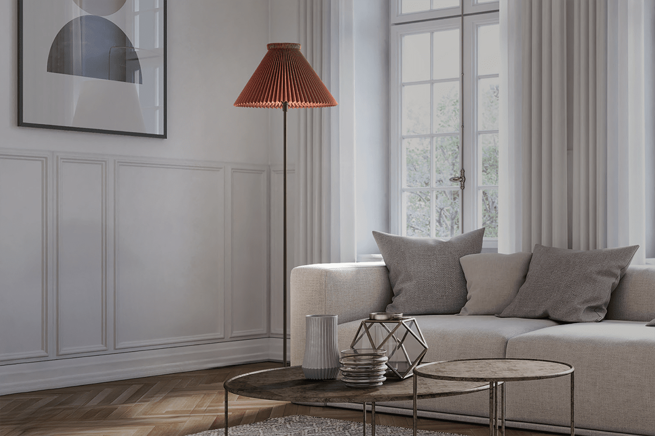 Stehlampe MODELL 334 schokoladenbraun mit schwarzem Fuß