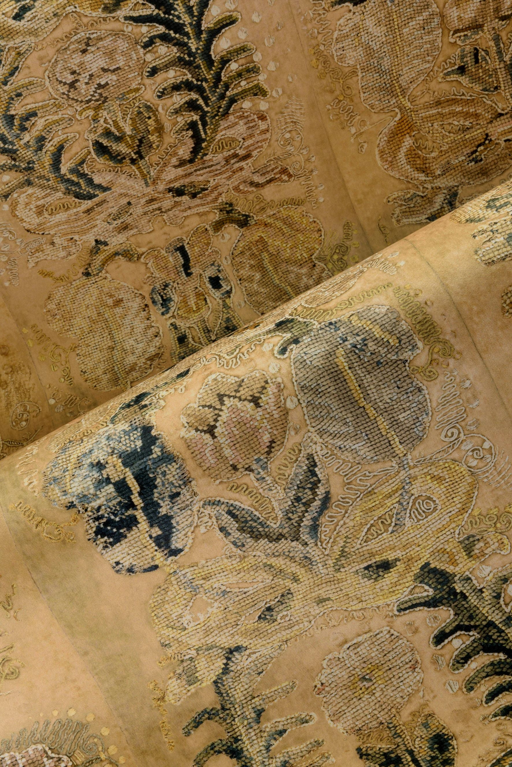 Textil-Tapete mit Pflanzenmotiv ORNAMENT beige