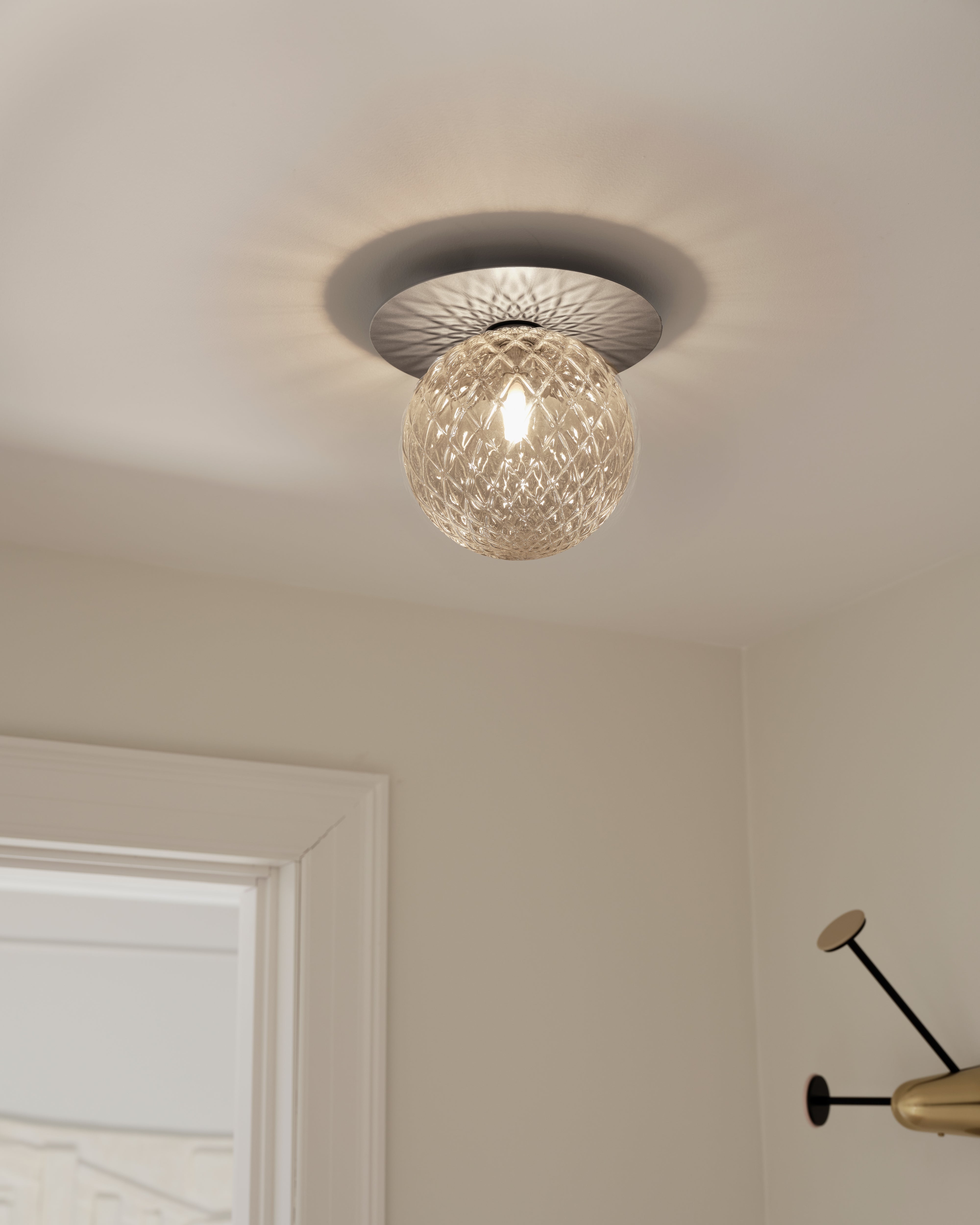 Wandlampe LIILA silber mit transparentem Glas