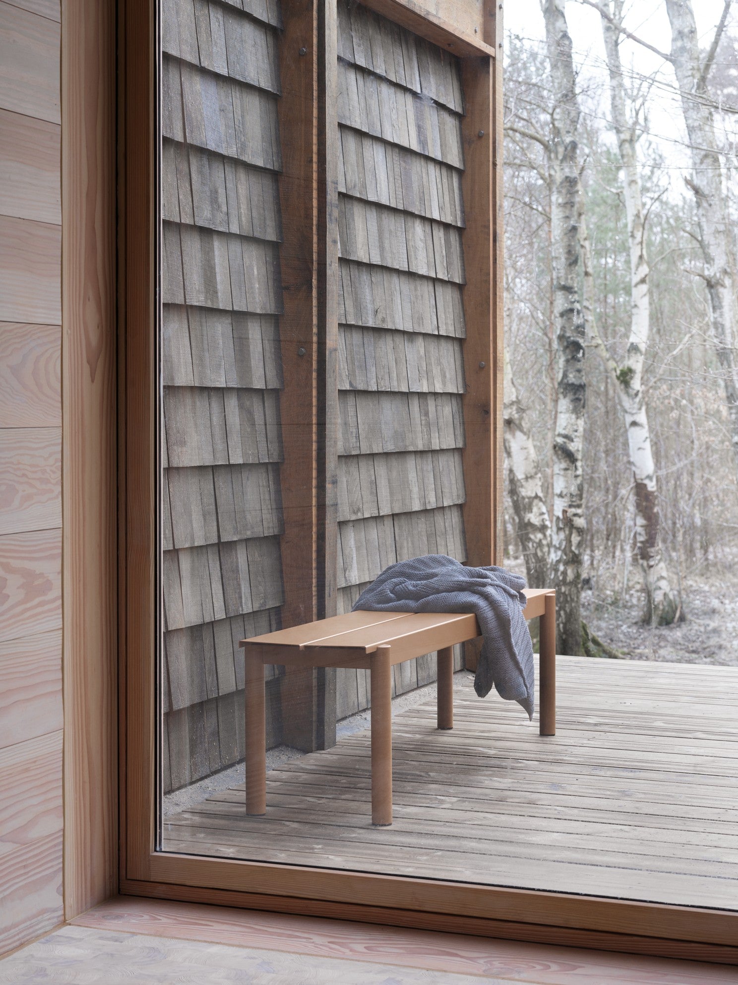 LINEAR taupe outdoor bench steel