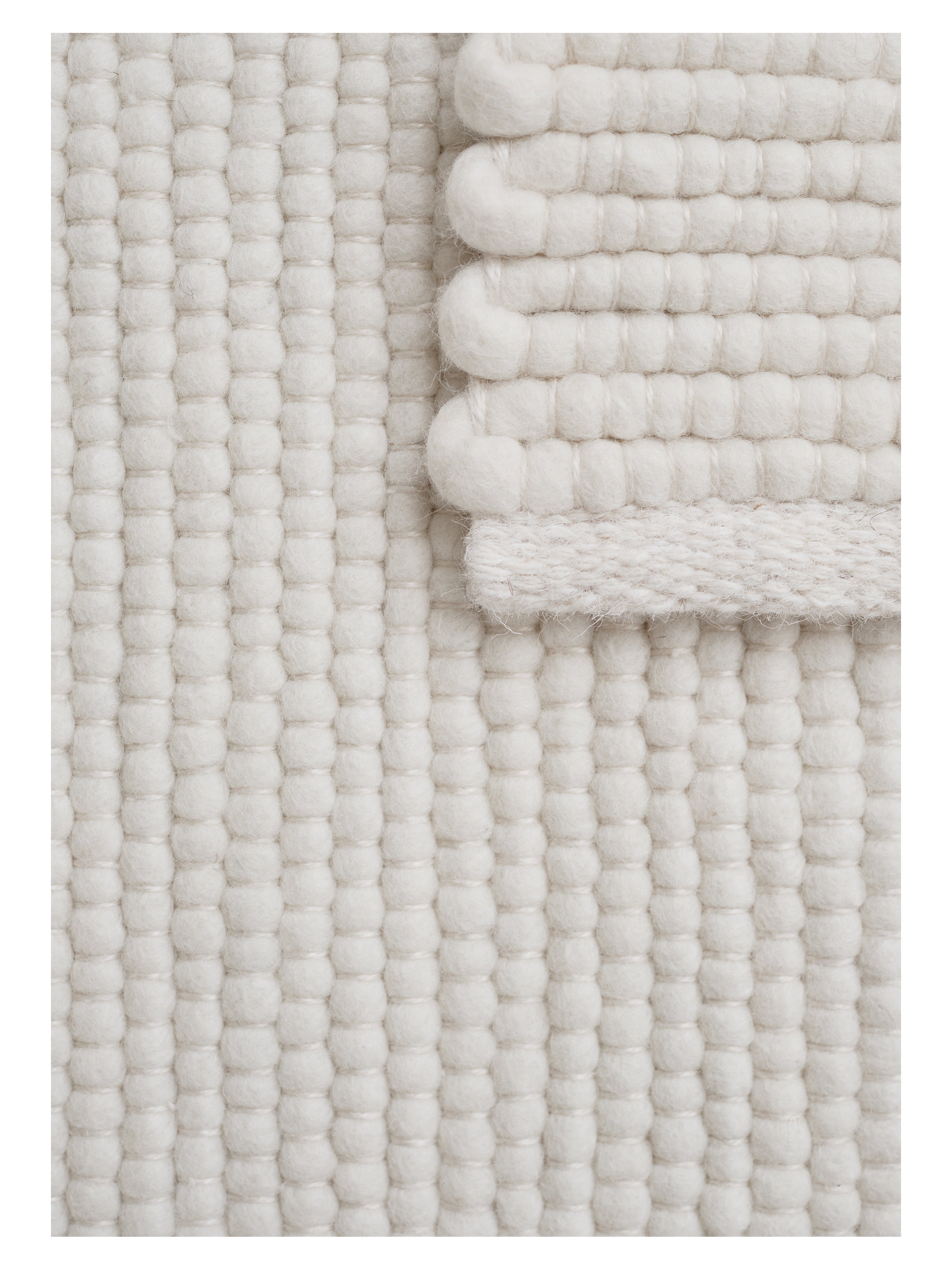 Achtner weißer Teppich