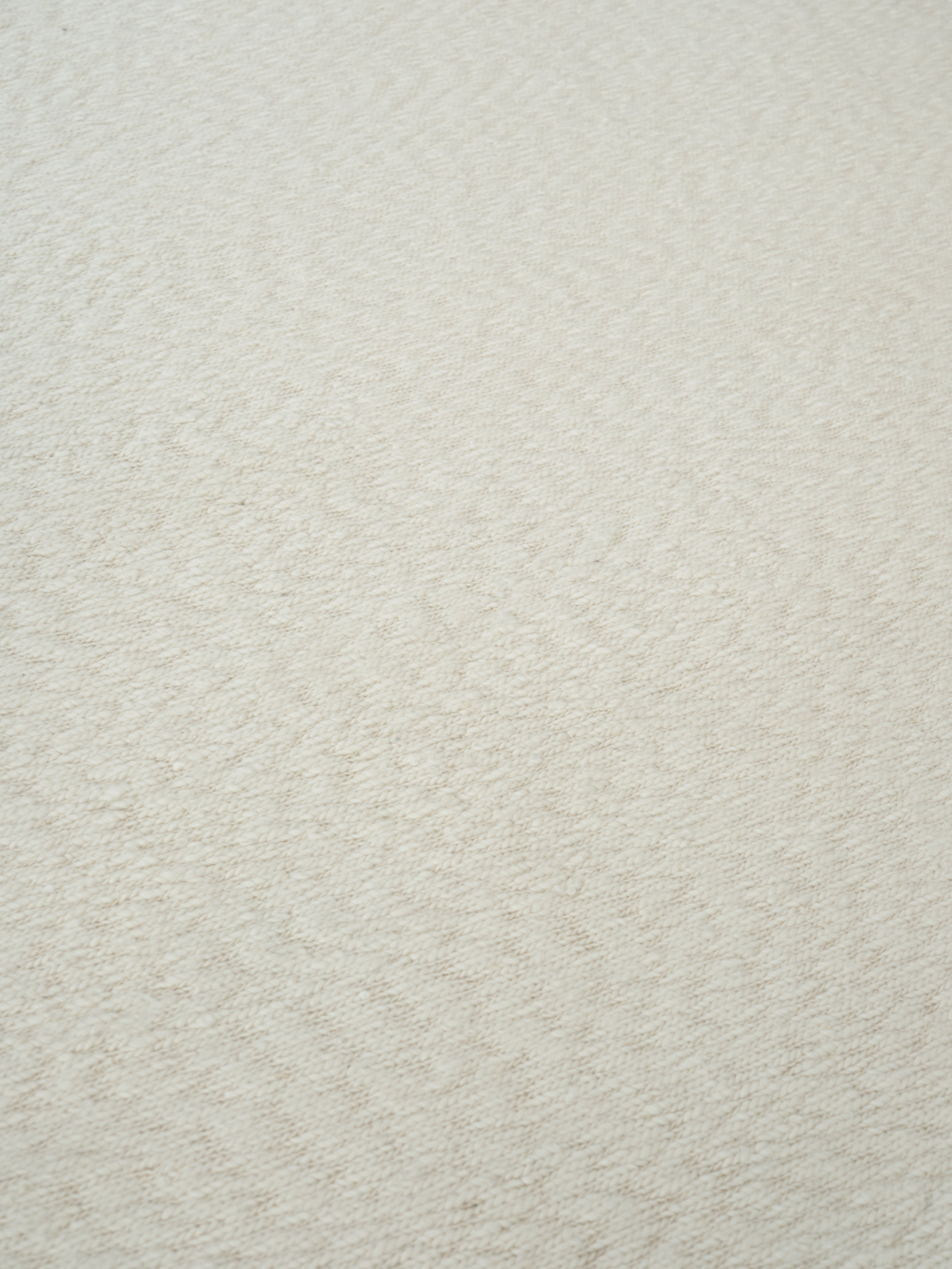 BLONDE MAZE rug broken white