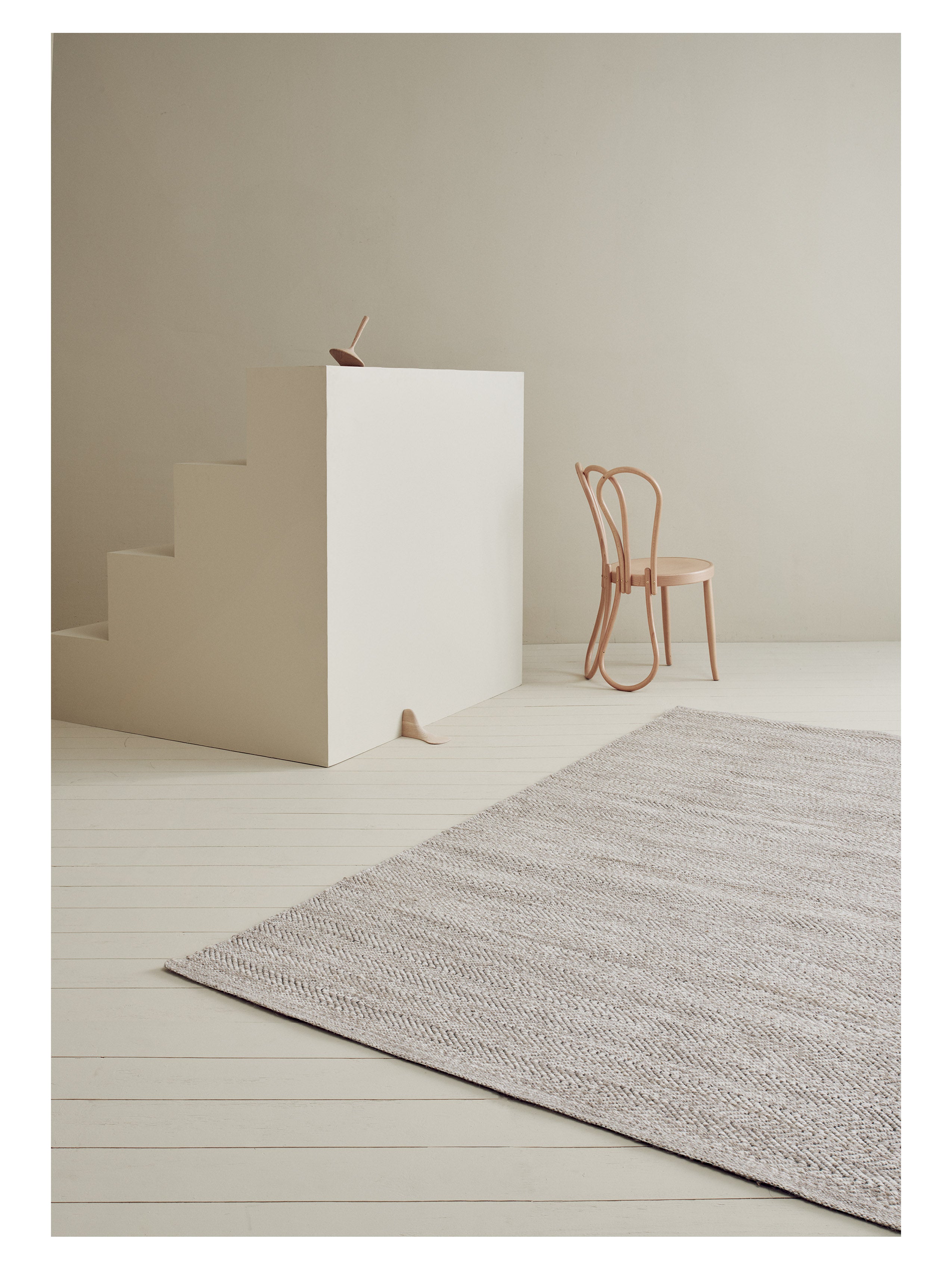 LIA Gray-Beige Rug