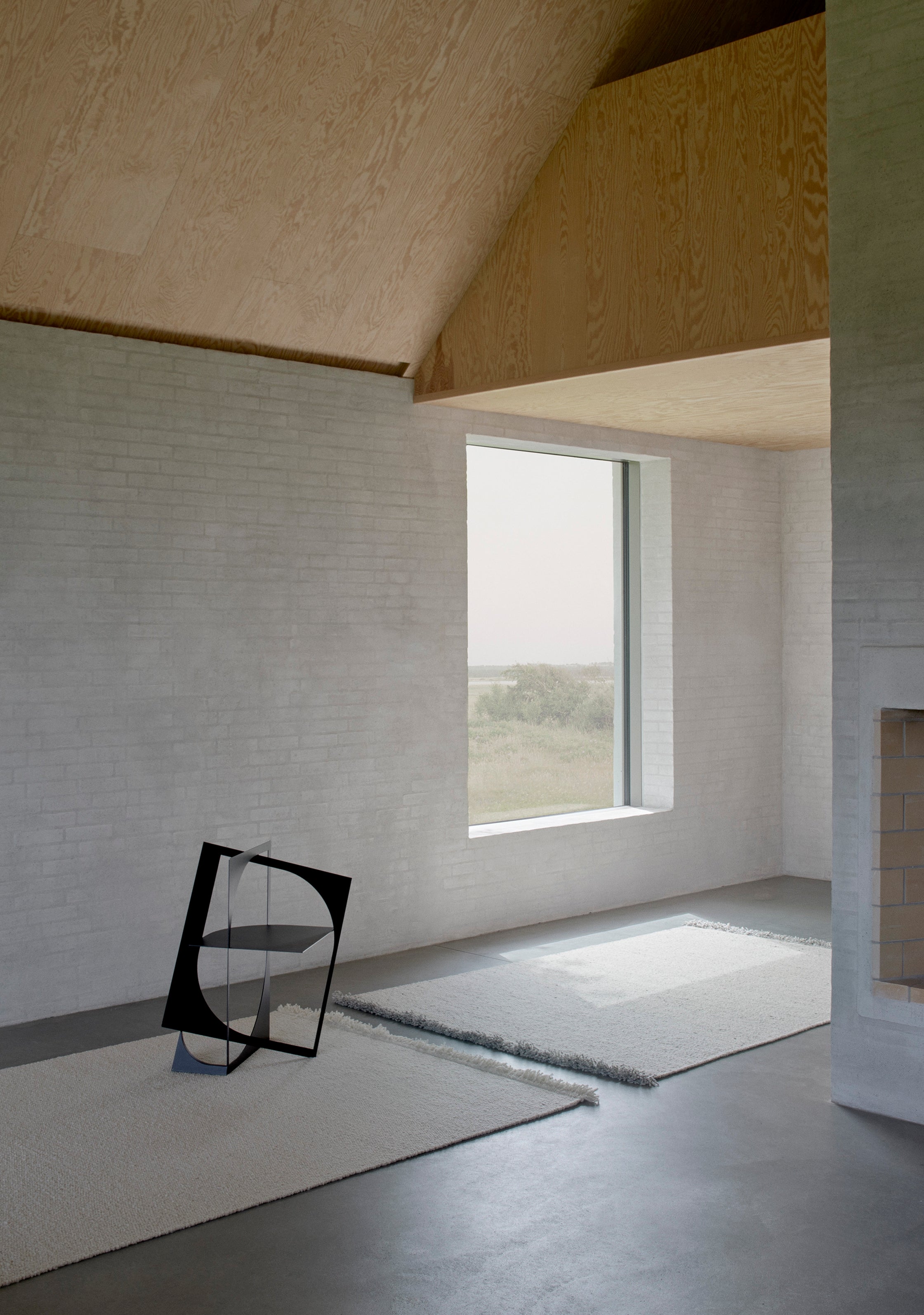 PEACEFUL PARITY rug white