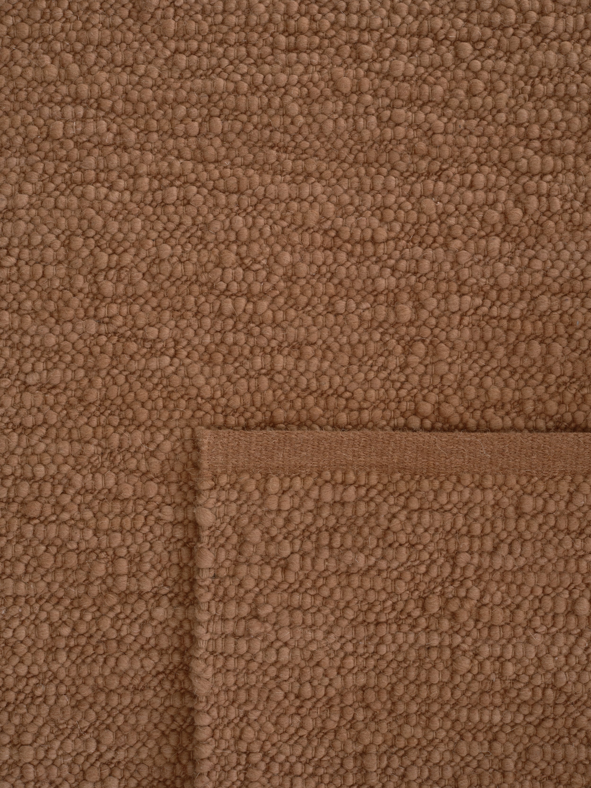 PEBBLED POEM Brick Carpet